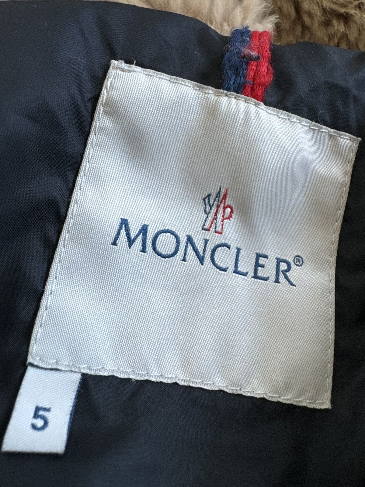 Moncler Moncler Bulgarie red puffer jacket with fur Size US XL / EU 56 / 4 - 25 Thumbnail