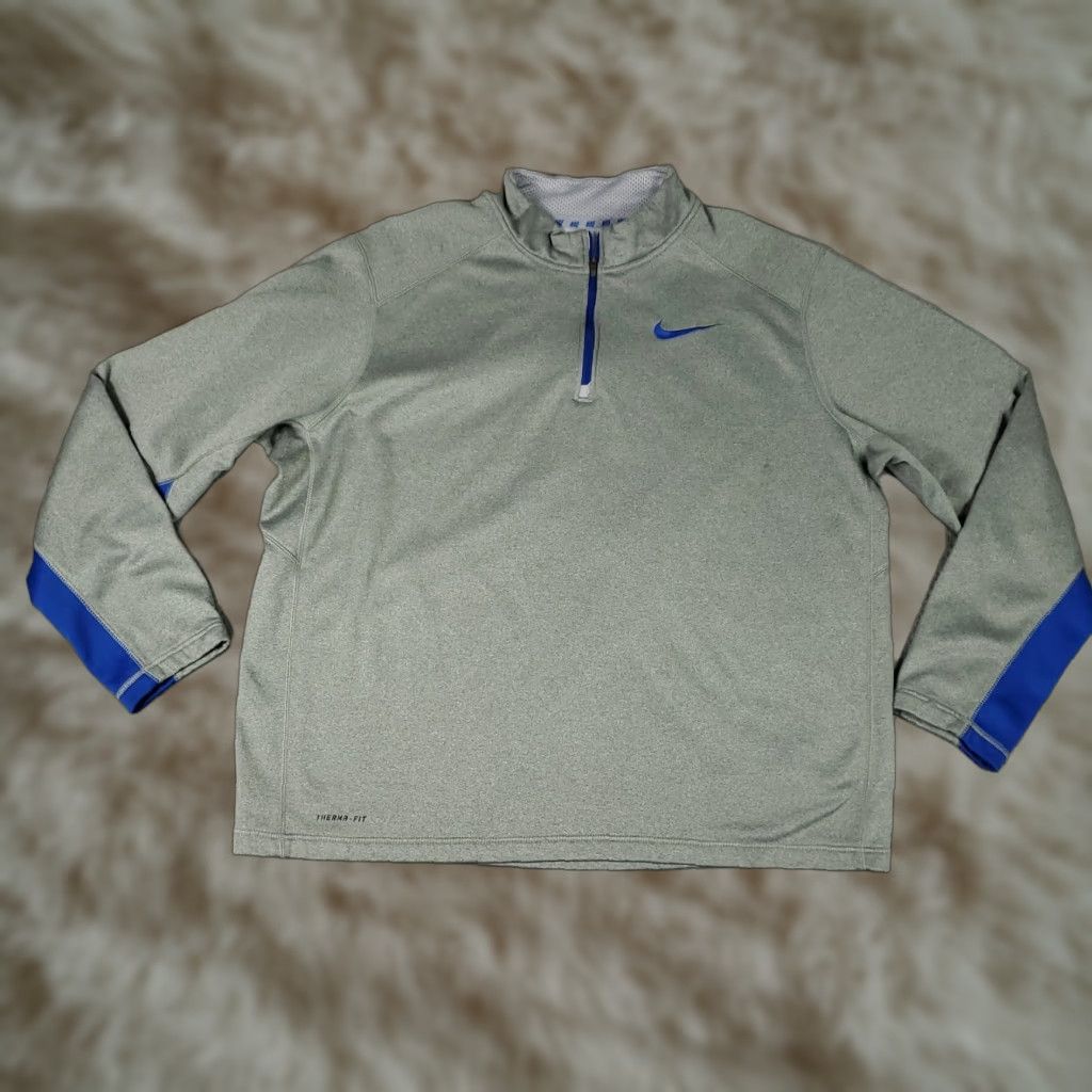 Nike Nike Sweatshirt Mens 2XL Gray Therma Fit Swoosh 1/4 Zip Pullover Mock Neck Long Sleeve Logo 1/4 Zip Vintage: No Size US XXL / EU 58 / 5 - 1 Thumbnail