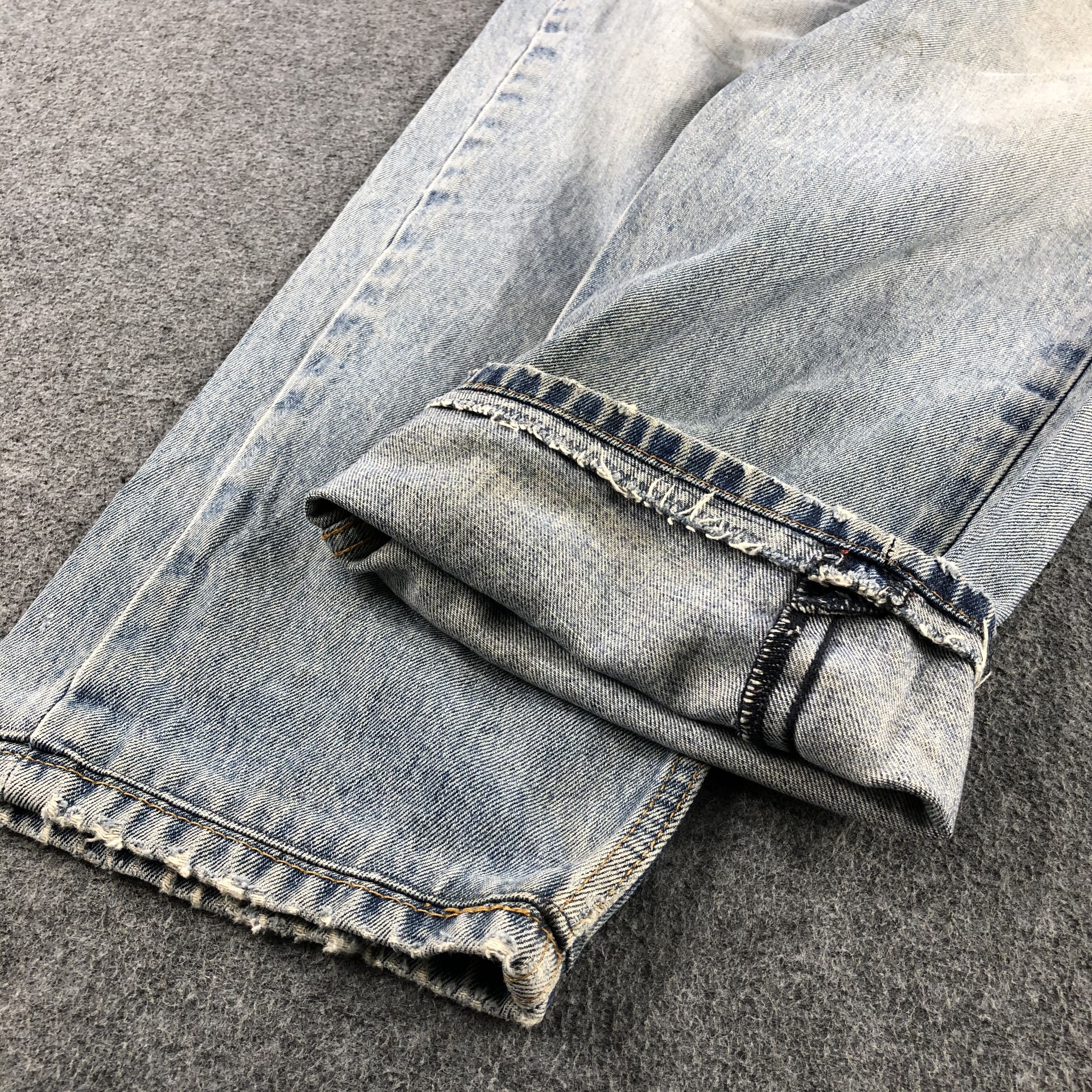 Levi's Vintage Light Wash Levis Jeans-J2333 Size US 34 / EU 50 - 7 Thumbnail