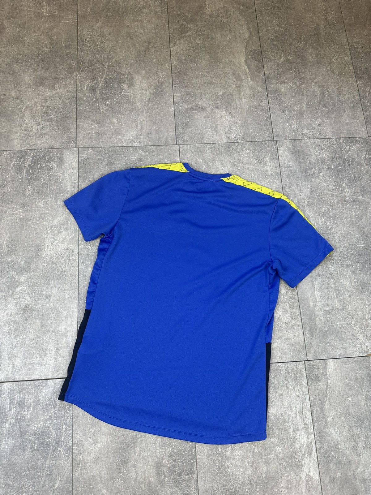 Umbro Men’s Umbro Everton home soccer jersey Size US M / EU 48-50 / 2 - 16 Thumbnail