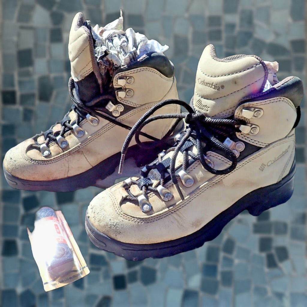 Vintage VINTAGE Columbia Elkridge II Waterproof Hiking Boots Women US 8.5 Beige Omni-Tech 90s Retro Size US 7 / IT 37 - 1 Thumbnail