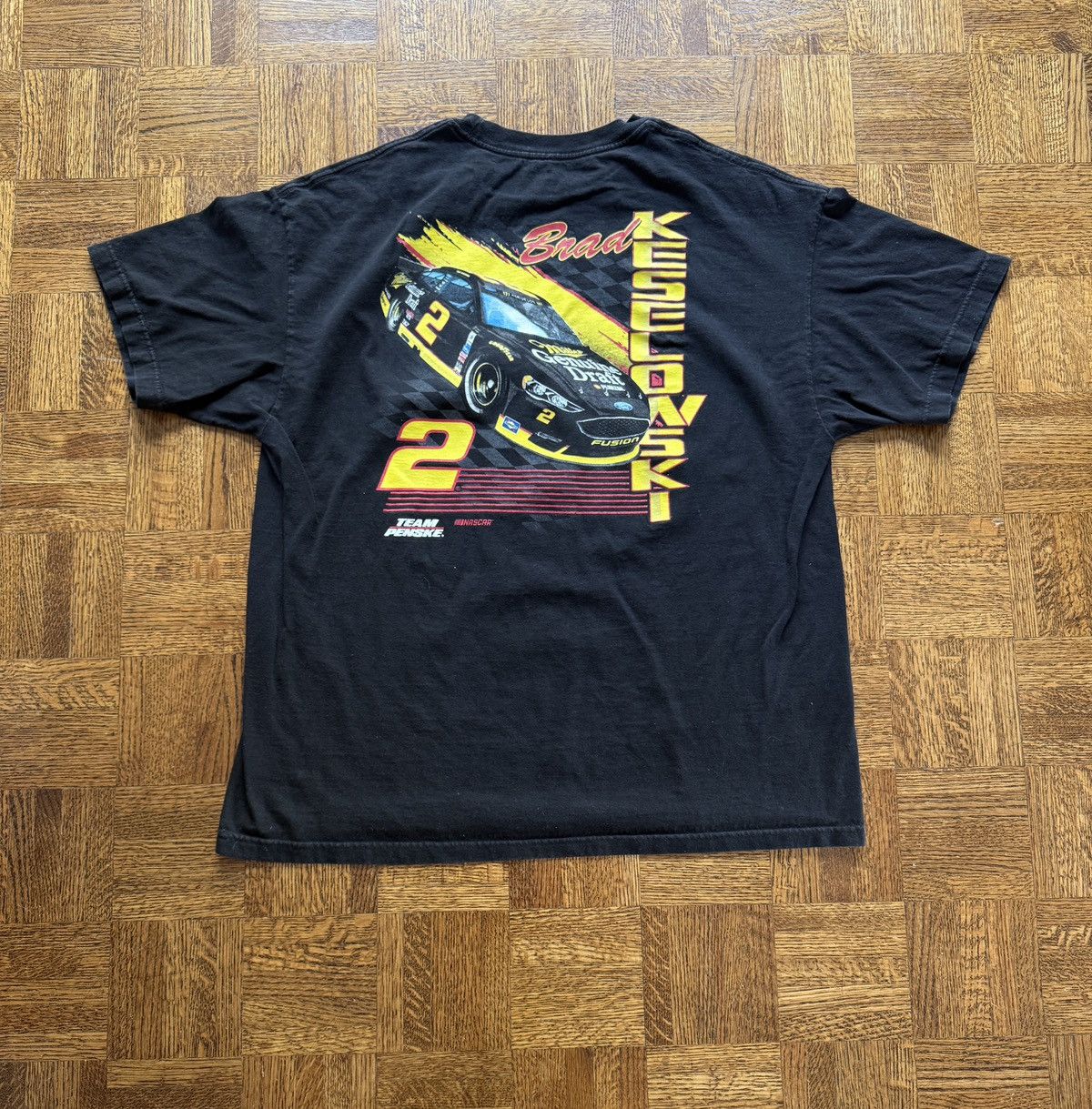 Vintage NASCAR Brad Keselowski Team Penske Graphic Tee Size US XL / EU 56 / 4 - 2 Thumbnail