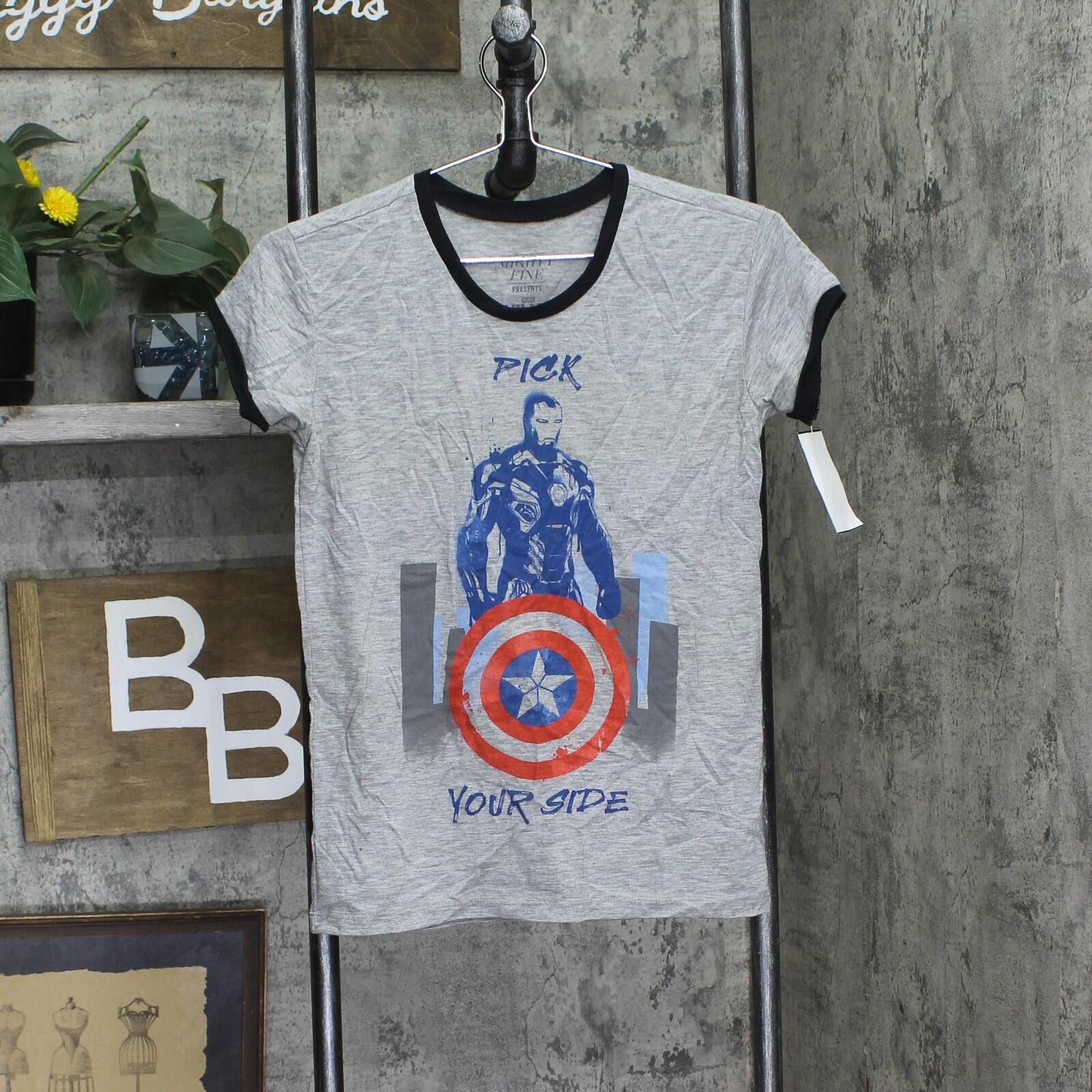 Other Nwt Mighty Fine The Avengers Graphic T-shirt Tee Gray M Size M / US 6-8 / IT 42-44 - 1 Thumbnail