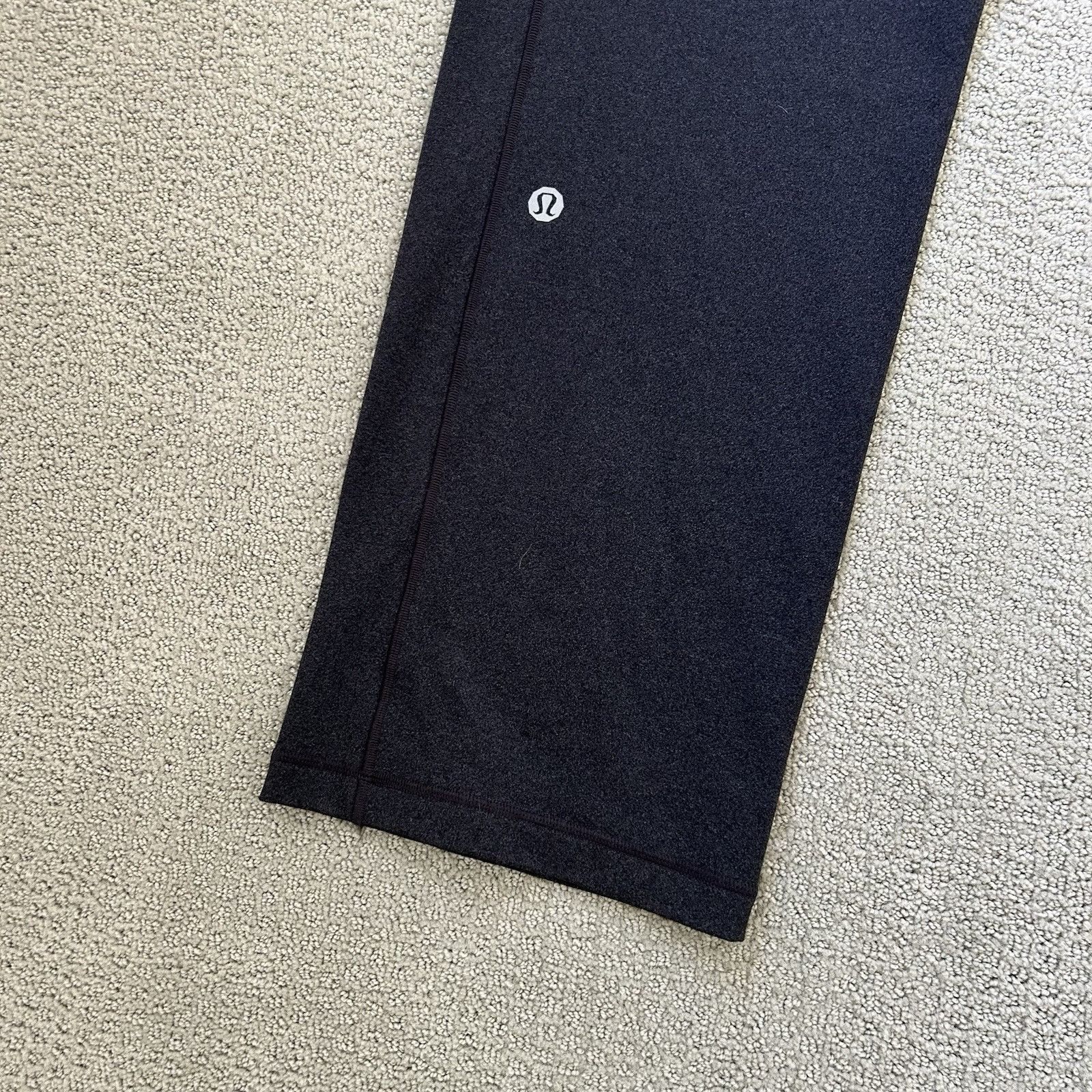 Lululemon Lululemon Mens Gray Jogger Pants Drawstring Zip Pockets Tape Size US 40 / EU 56 - 8 Thumbnail