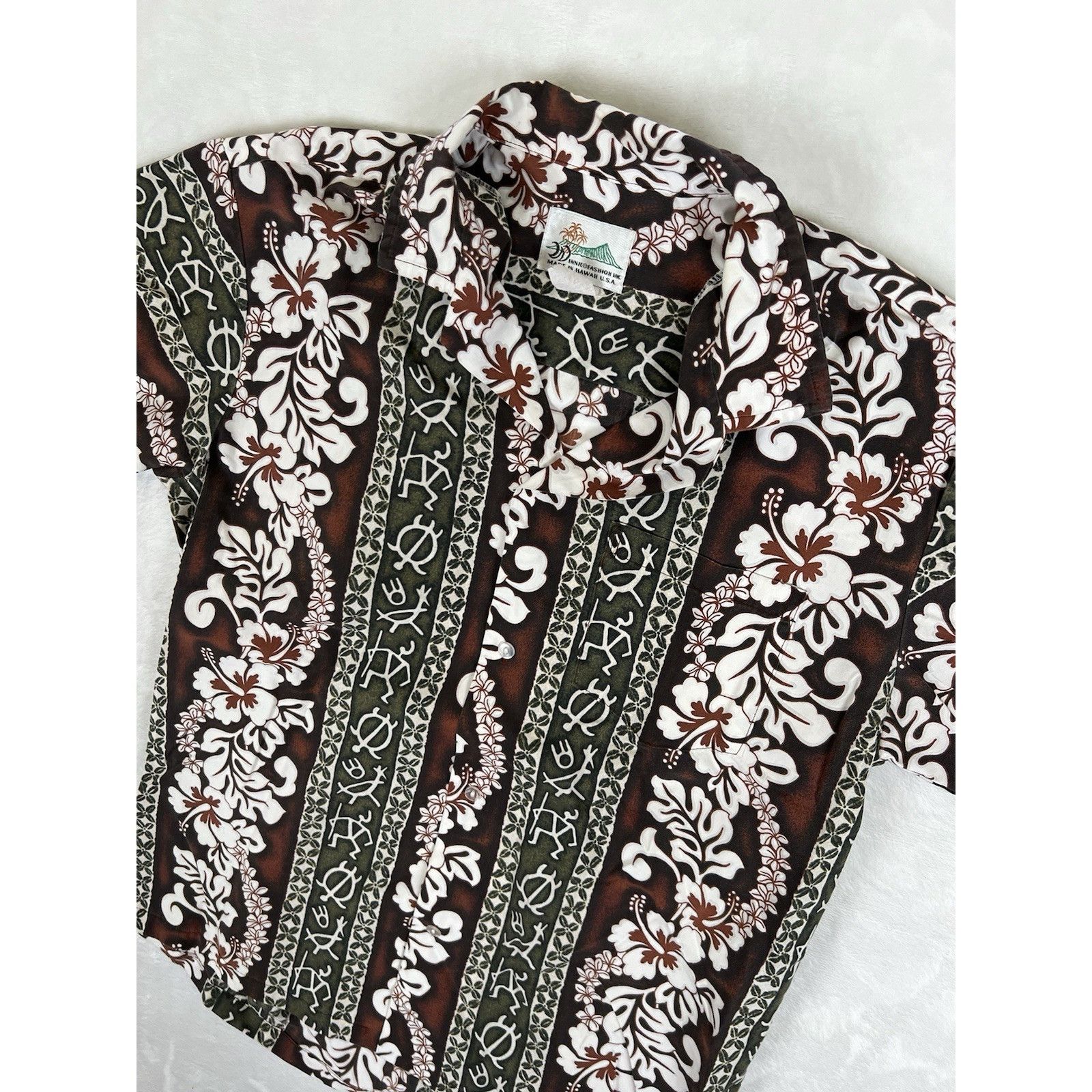 Vintage Vintage Winnie Fashion Hawaiian Shirt Size Large Floral Hibi Size US L / EU 52-54 / 3 - 4 Thumbnail