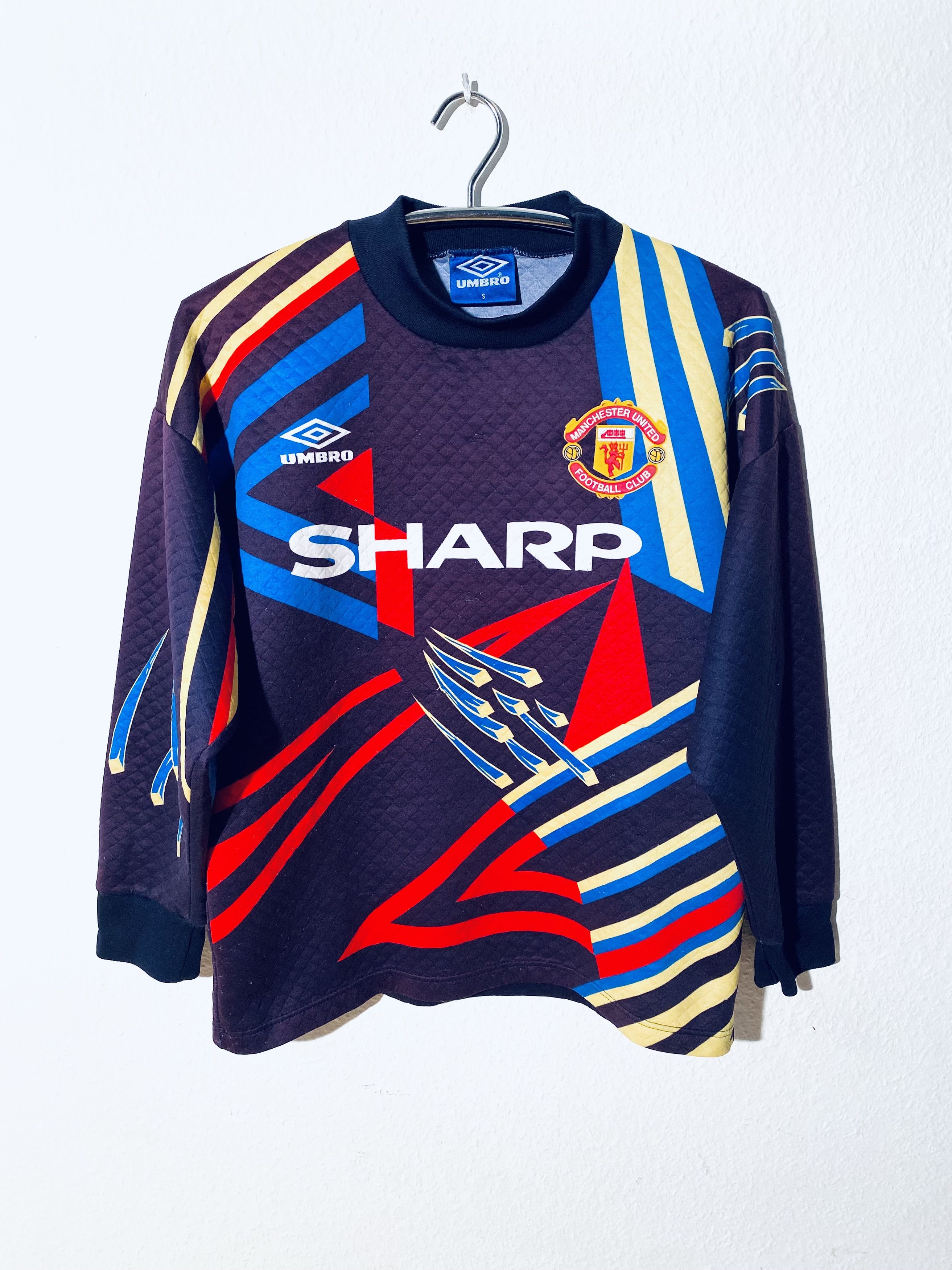 Umbro Manchester United Goalkeeper Away Shirt Jersey 1992 - 1993 Size US S / EU 44-46 / 1 - 4 Thumbnail