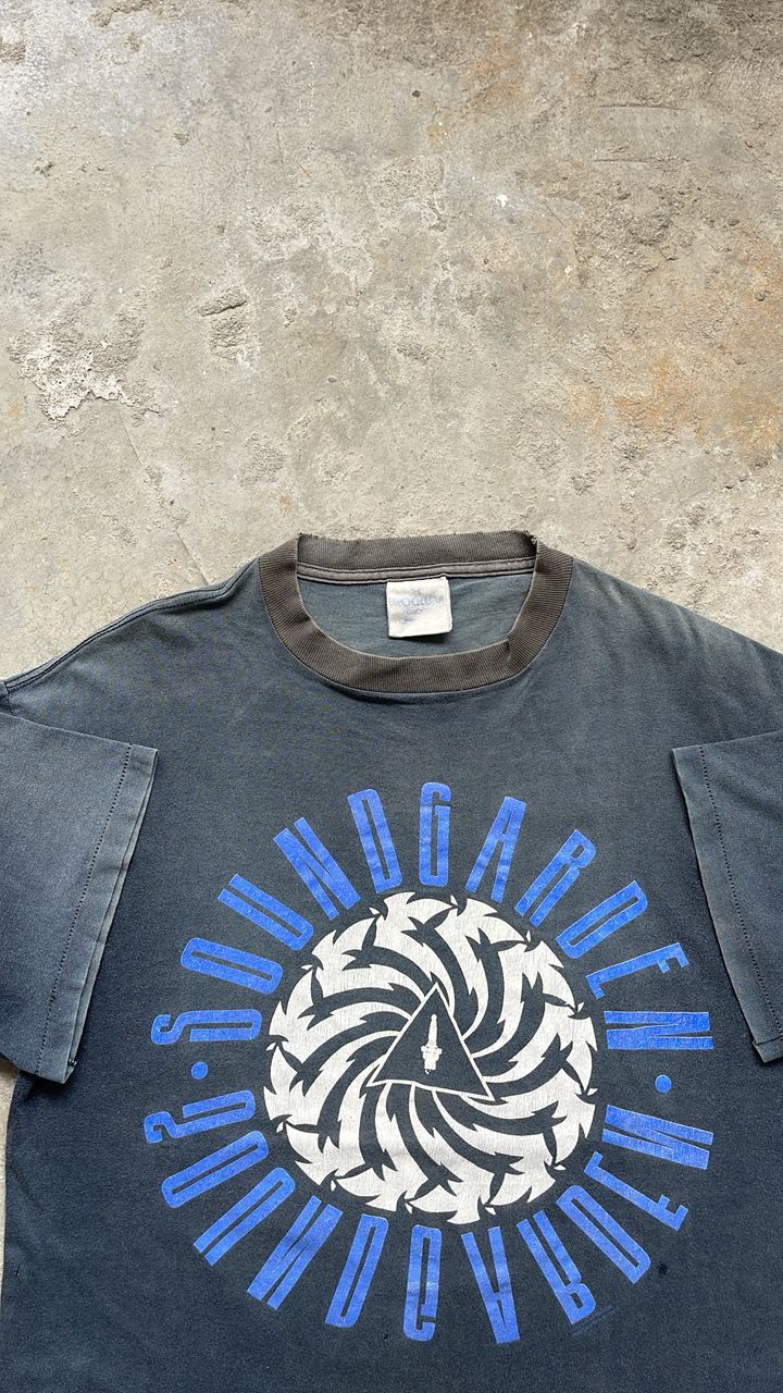 Vintage Vintage 1992 Soundgarden Badmotorfinger Size US L / EU 52-54 / 3 - 4 Thumbnail