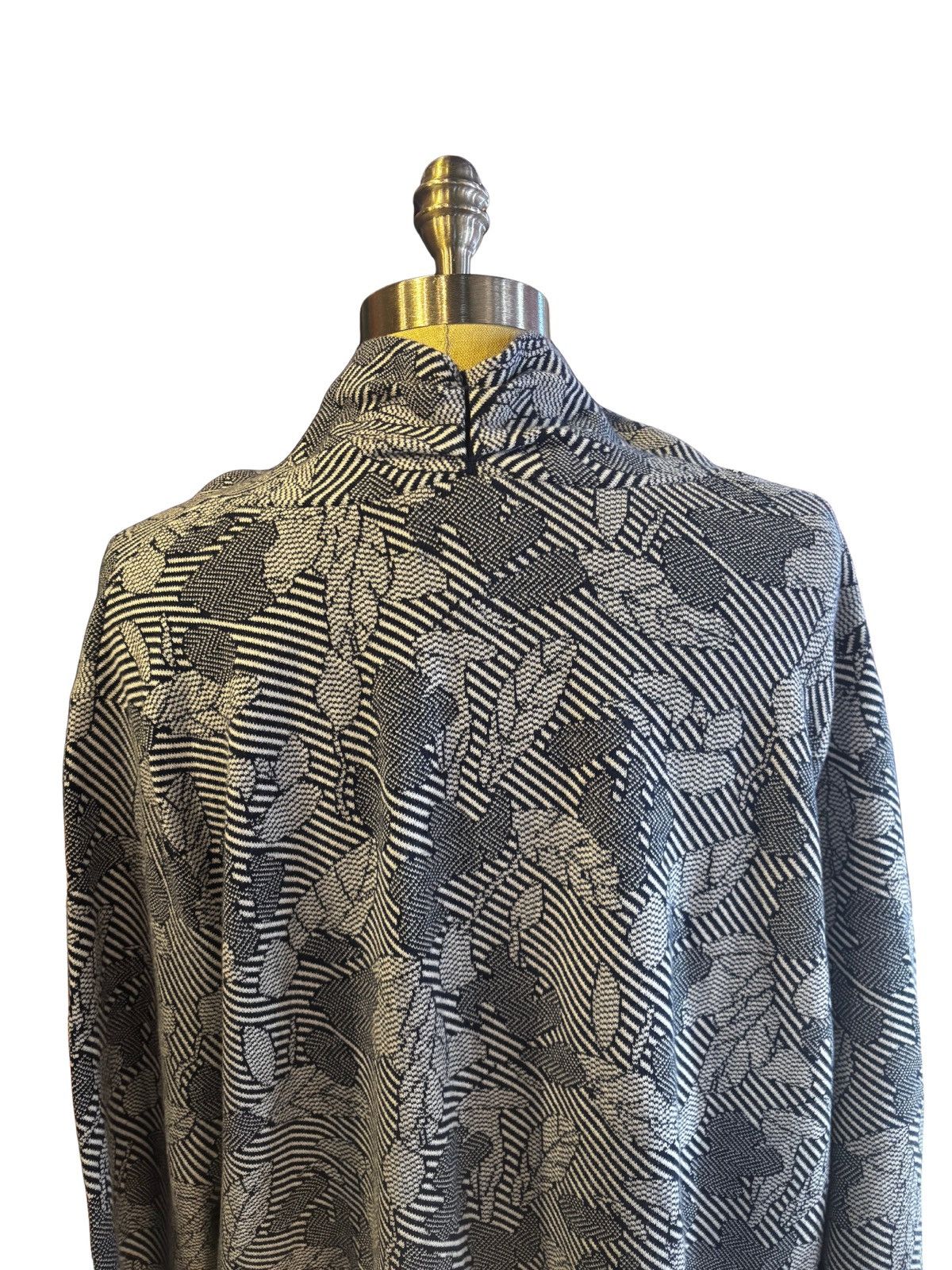 Lands' End Women’s navy & white Cardigan.wt1204 Size 3XL / US 20-22 - 6 Thumbnail
