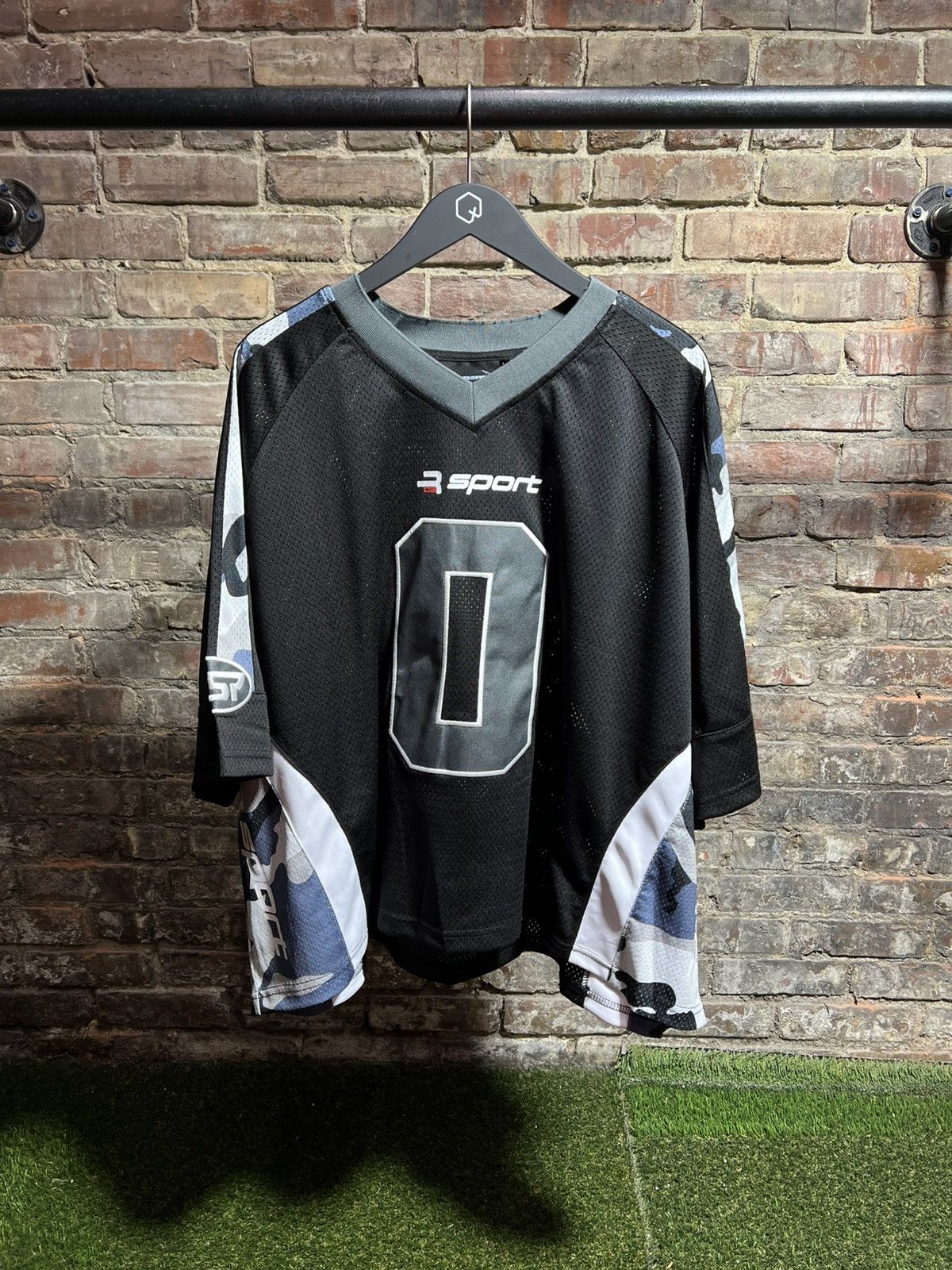 The GV Gallery Gv Gallery Great Wall Jersey Sz. XL Size US XL / EU 56 / 4 - 1 Thumbnail