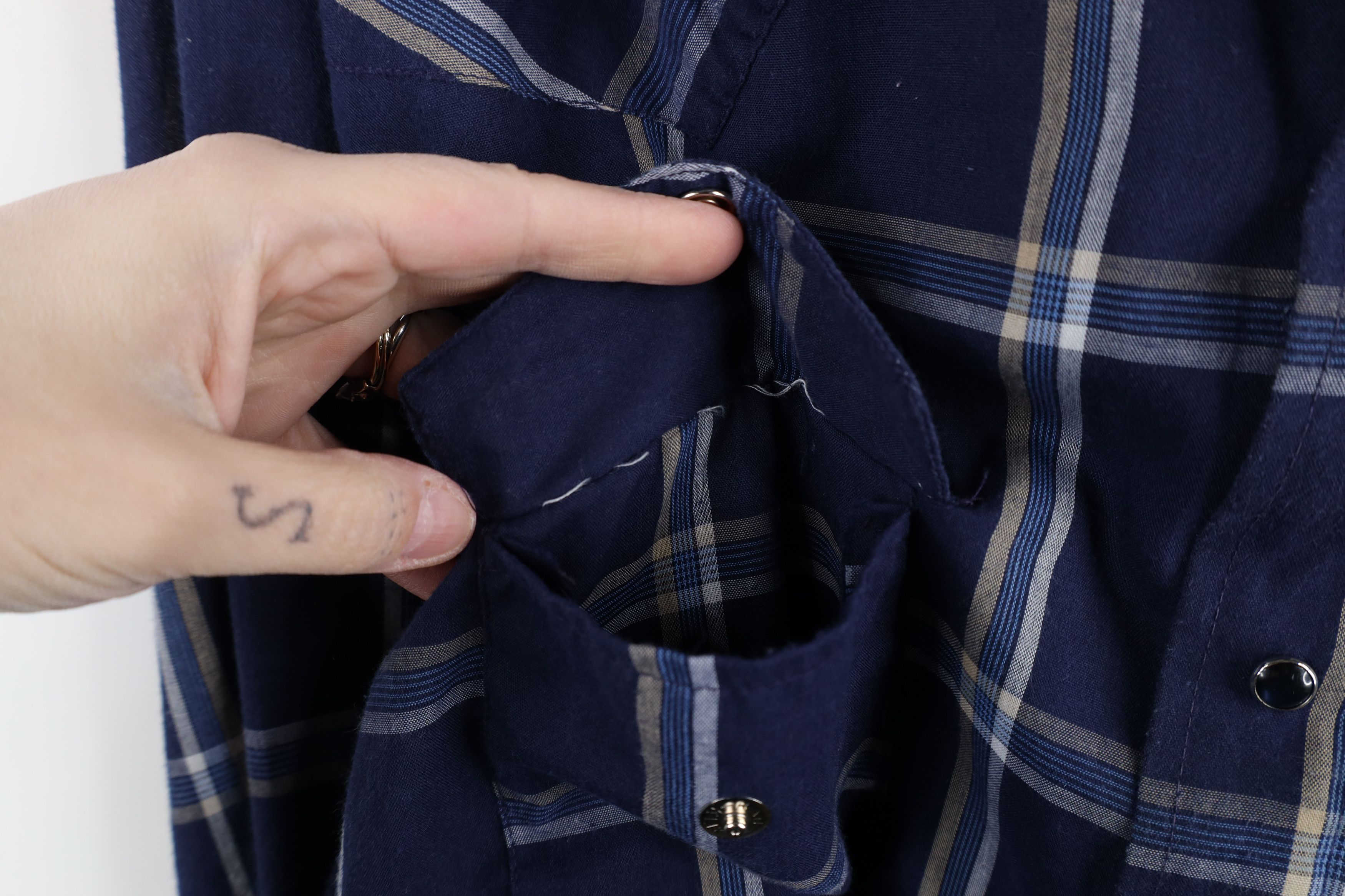 Vintage Vintage 70s Streetwear Thin Western Cowboy Button Shirt USA Size US M / EU 48-50 / 2 - 6 Thumbnail