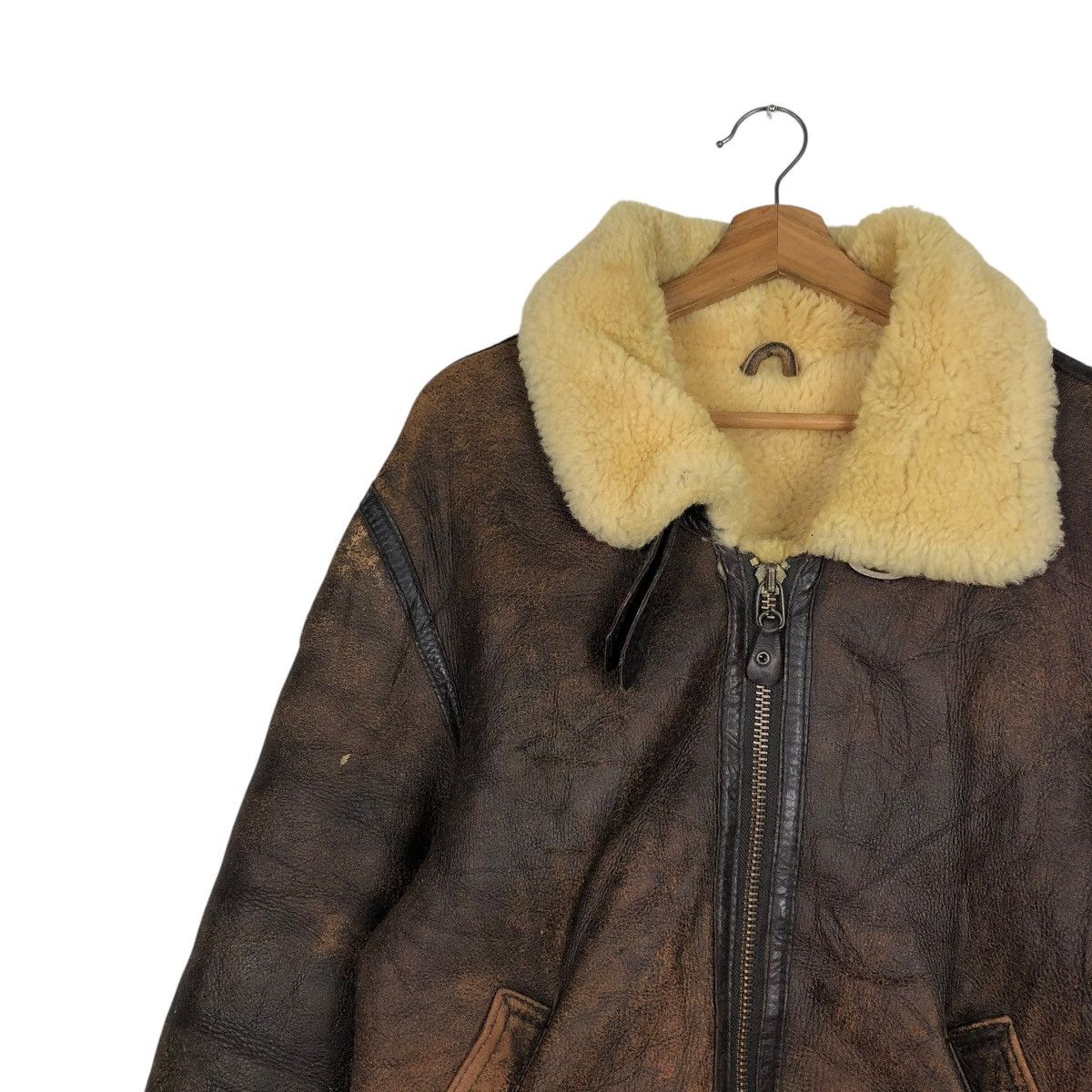 Aero Leathers 🔥VINTAGE LEATHER JACKET SHEARLING B-3 MEN’S ROBO ISSEYMIYAKE Size US M / EU 48-50 / 2 - 9 Thumbnail