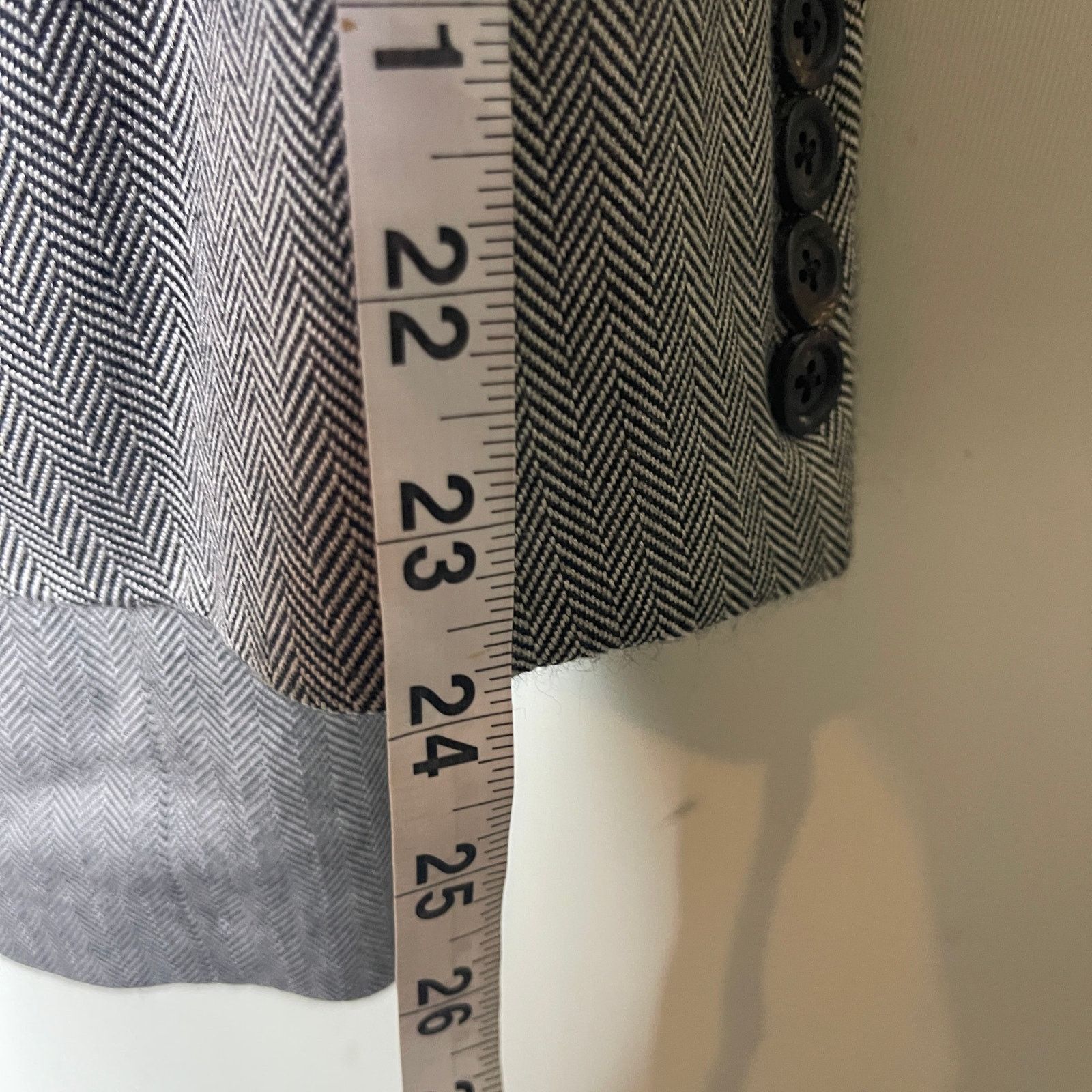 Ralph Lauren Purple Label Ralph Lauren Purple label Grey Herringbone silk cashmere Size 46R - 7 Thumbnail