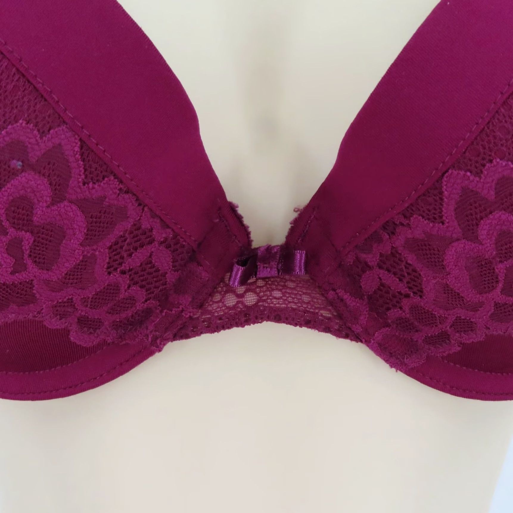Vintage **Purple Maidenform 36B Flower Push Up Bra** User: **Underwire Padded 36B Purple Maidenform Flower Push Up Bra** Size ONE SIZE - 3 Thumbnail