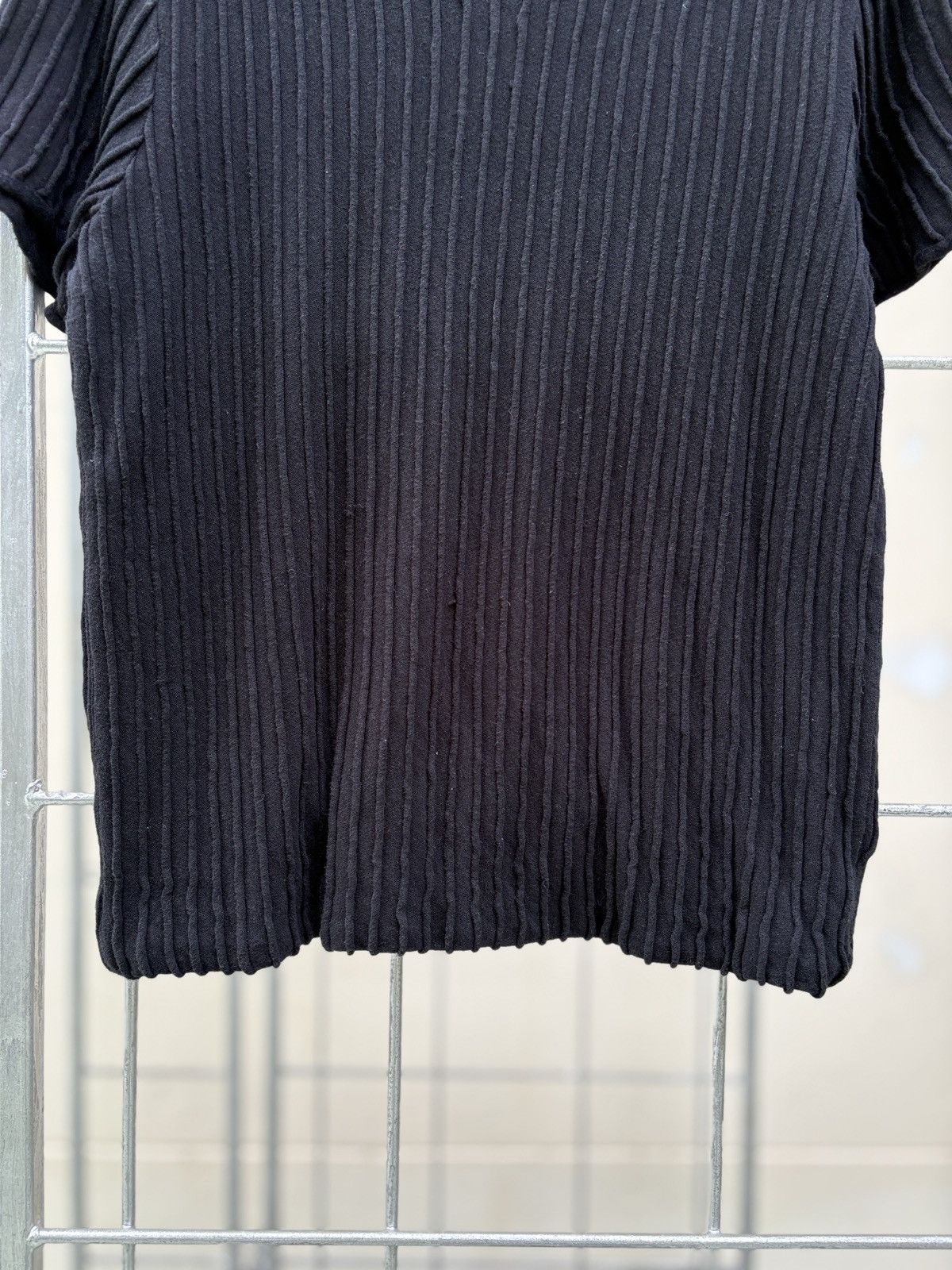 Comme des Garcons Comme des Garcons pleated black T-shirt Size US M / EU 48-50 / 2 - 8 Thumbnail