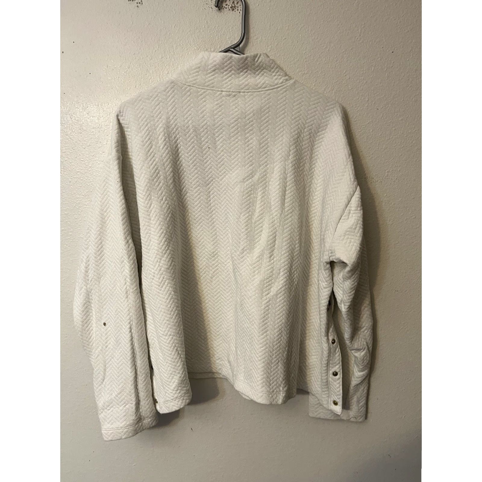 J.Crew J.Crew Factory Sweatshirt Quilted Herringbone Mockneck XL Ivory Gold Buttons Womens Size XL / US 12-14 / IT 48-50 - 3 Thumbnail
