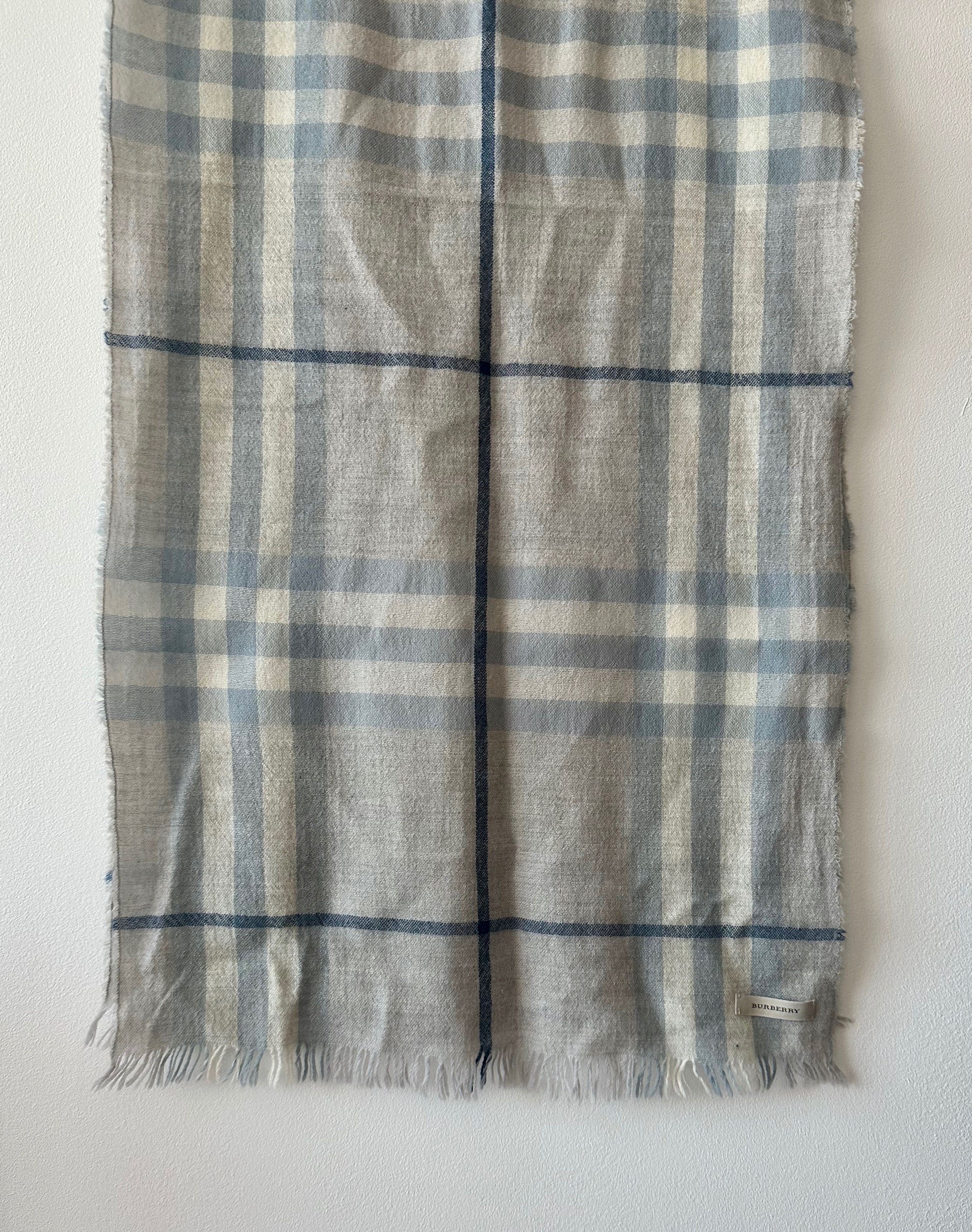 Burberry BURBERRY big check Blue large scarf wrap Size ONE SIZE - 8 Thumbnail