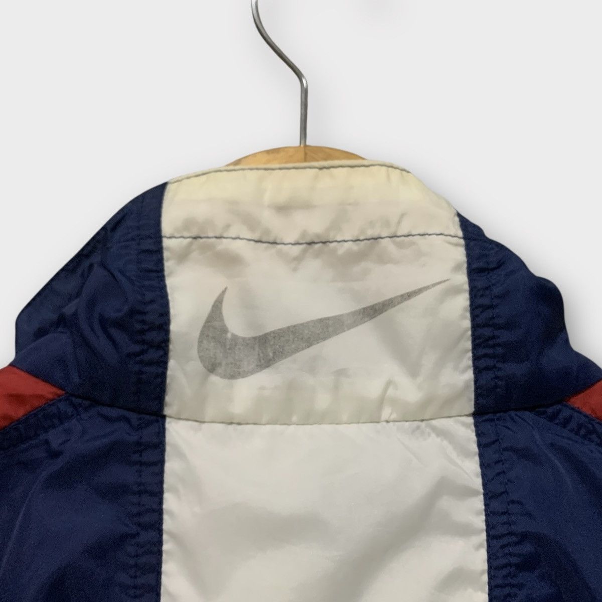 Nike VINTAGE 90s NIKE ZIPPER WINDBREAKER BIG LOGO Size US L / EU 52-54 / 3 - 5 Thumbnail