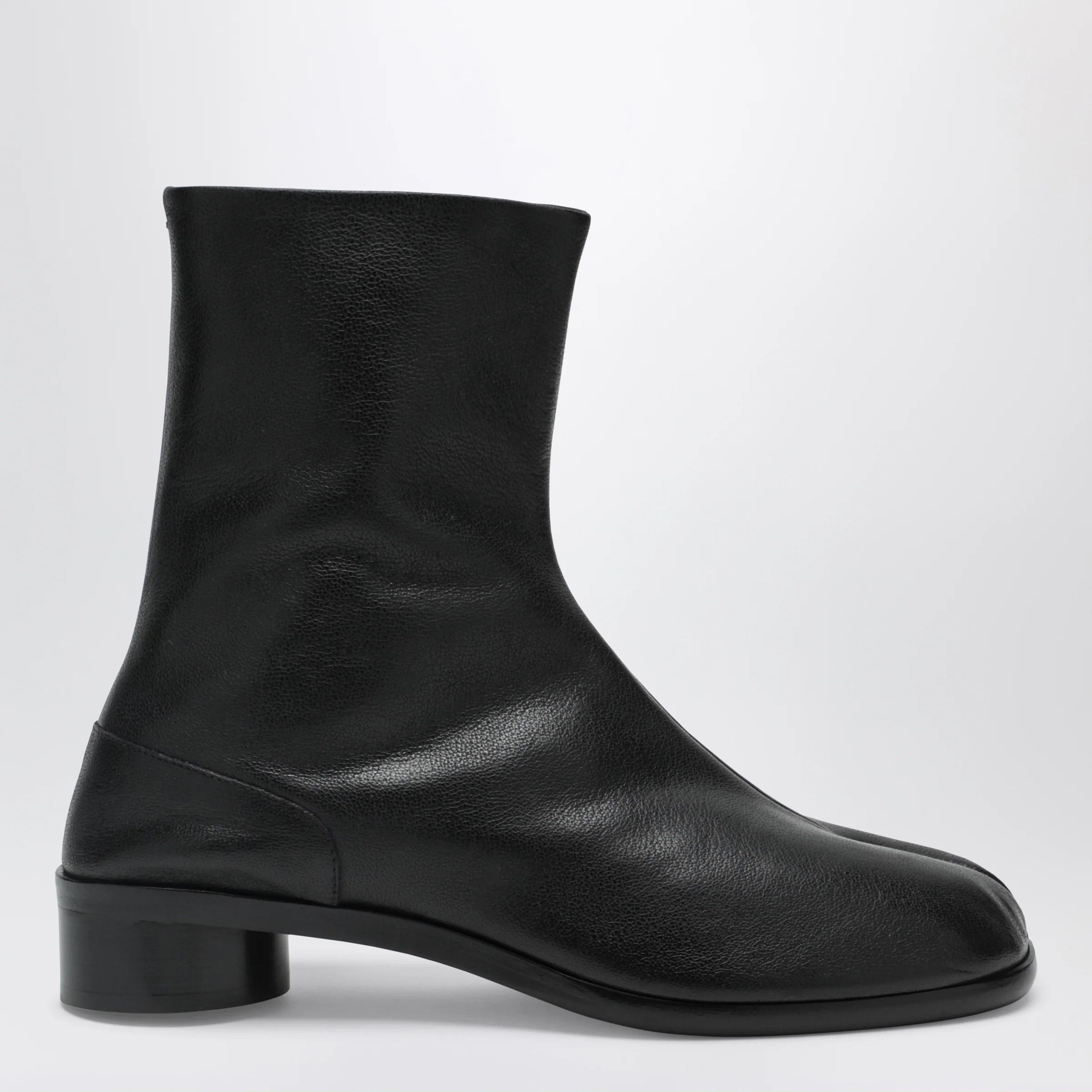 Maison Margiela o1d2blof0526 Leather Tabi Ankle Boots in Black Size US 8 / EU 41 - 1 Thumbnail