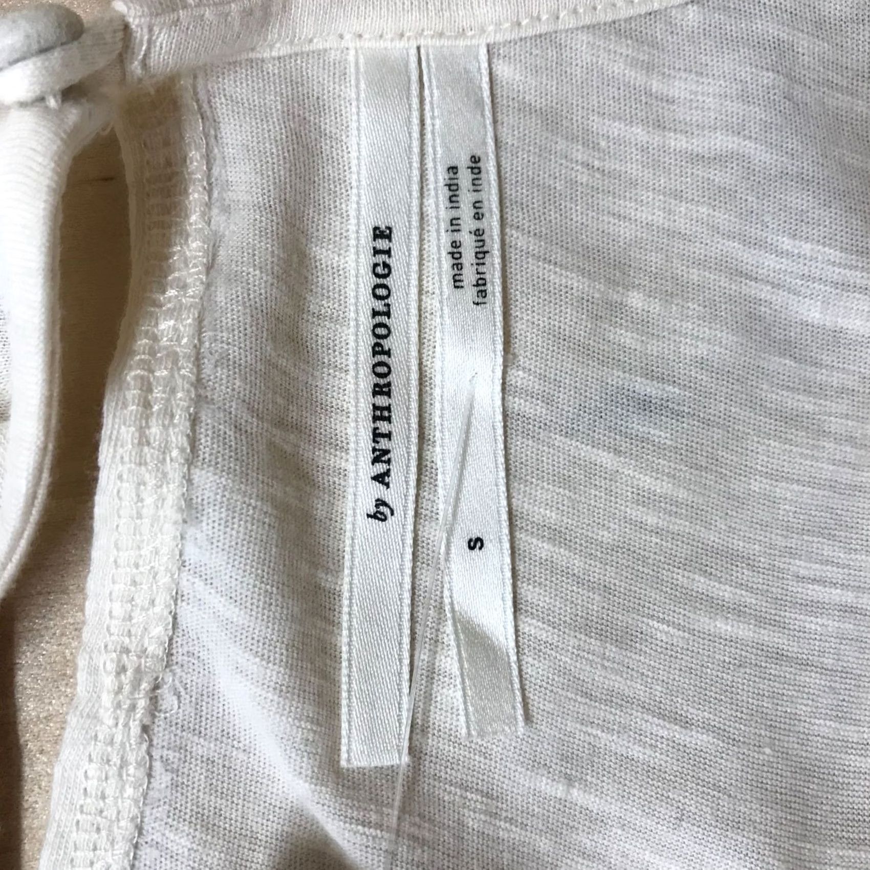 Anthropologie ANTHROPOLOGIE WOMEN'S S SMALL CREAM SHORT SLEEVE APPLIQUE COTTON TOP SHIRT Size S / US 4 / IT 40 - 7 Thumbnail