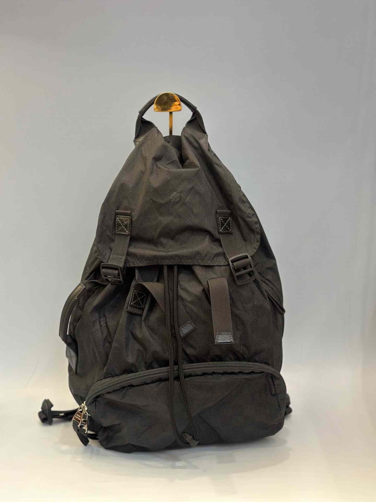 Louis Vuitton Pre-loved Bag Very good condition Size ONE SIZE - 1 Thumbnail