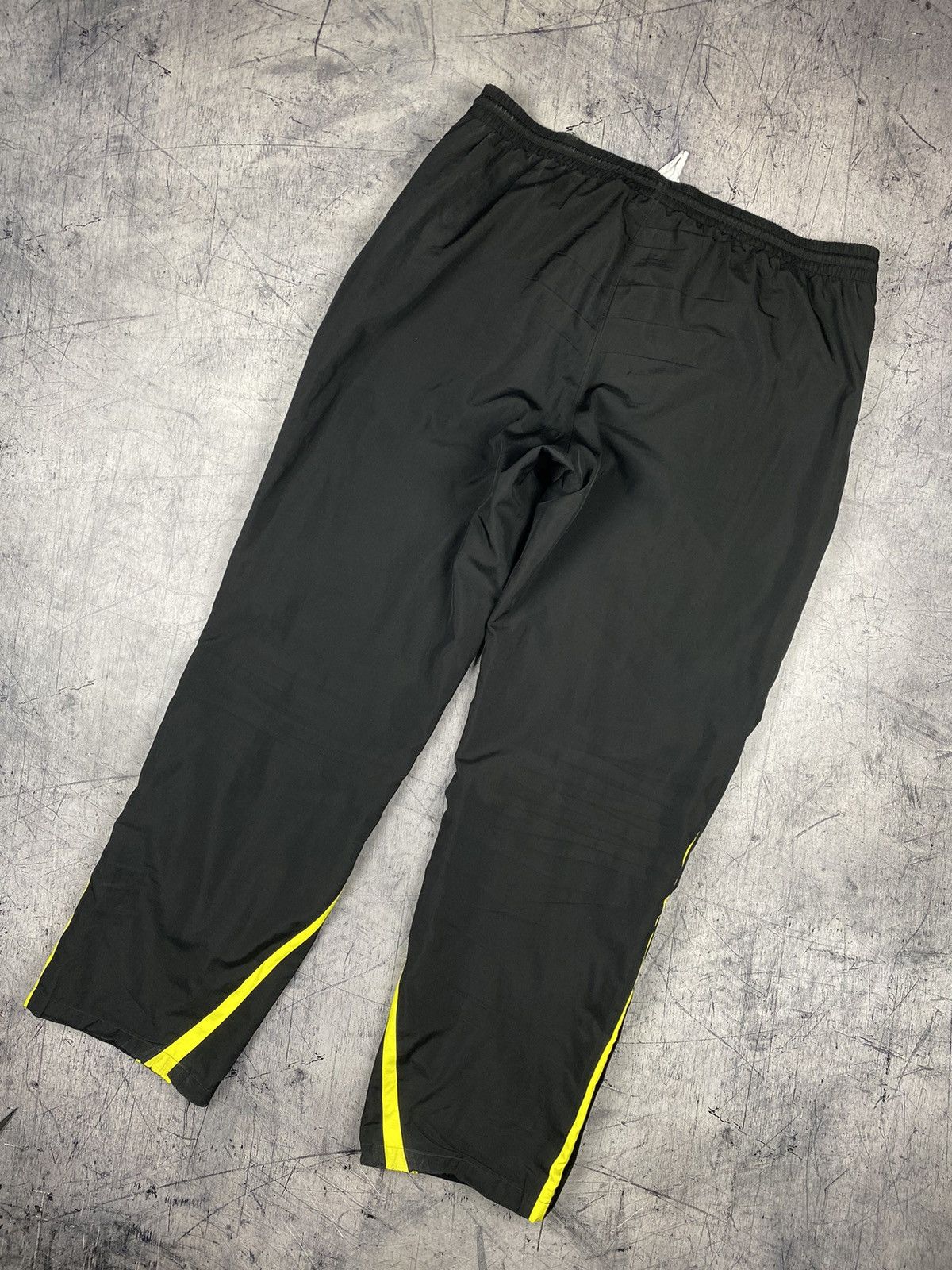 Puma × Vintage Vintage Puma Borussia Dortmund Soccer Pants Jersey Y2K Size US 34 / EU 50 - 10 Thumbnail