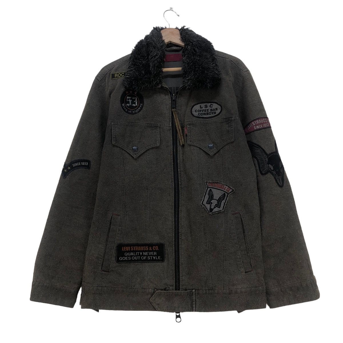 Le Grande Bleu (L.G.B.) 🔥Vtg 90s Levis Red Tab Fully Patch Type 3 Trucker Jacket Size US L / EU 52-54 / 3 - 1 Thumbnail