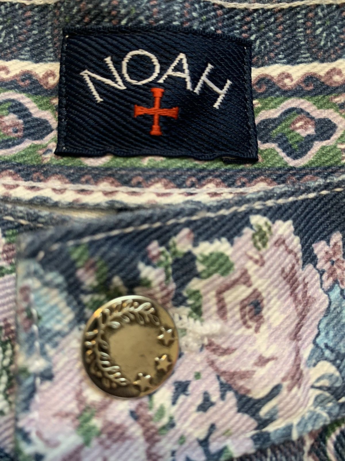 Noah NOAH 90’s STYLE DENIM STRIPED FLORAL SHORTS Size US 30 / EU 46 - 19 Thumbnail