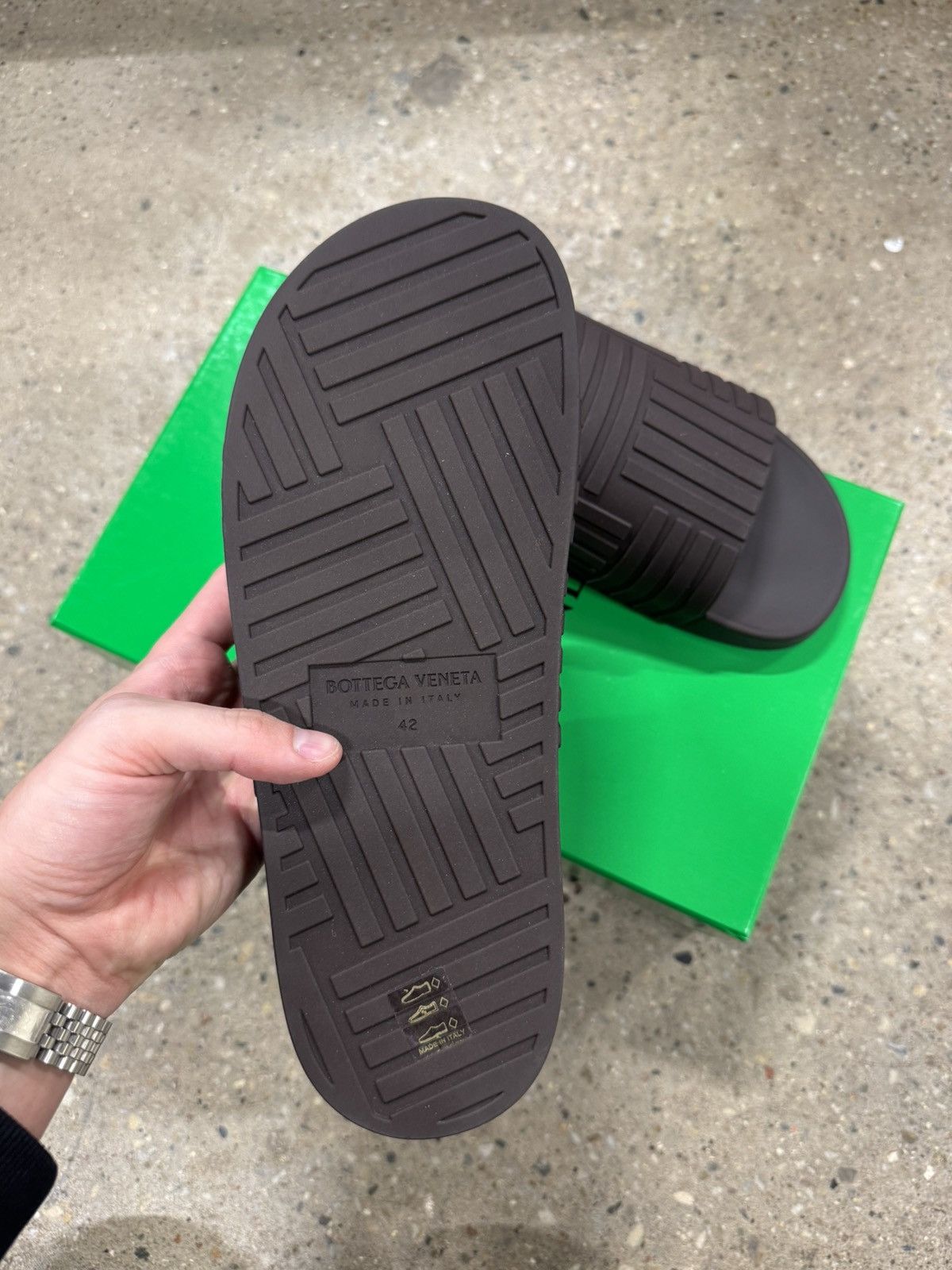 Bottega Veneta Bottega Veneta Embossed Rubber Slides NEW 550$ Size US 9 / EU 42 - 5 Thumbnail