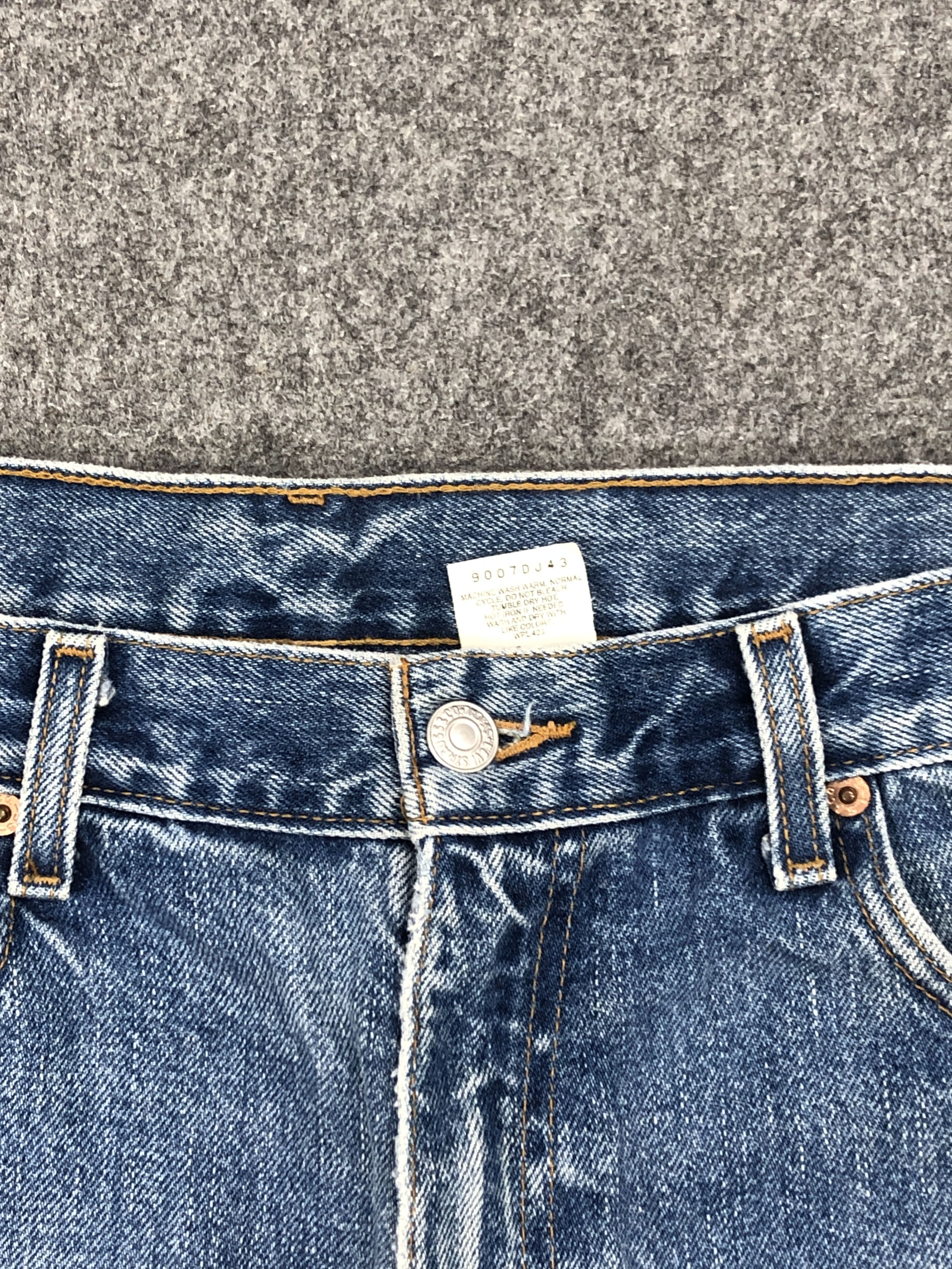 Levi's Faded Blue Vintage 90s Levi's 550 jeans DP2306 Size US 35 - 9 Thumbnail