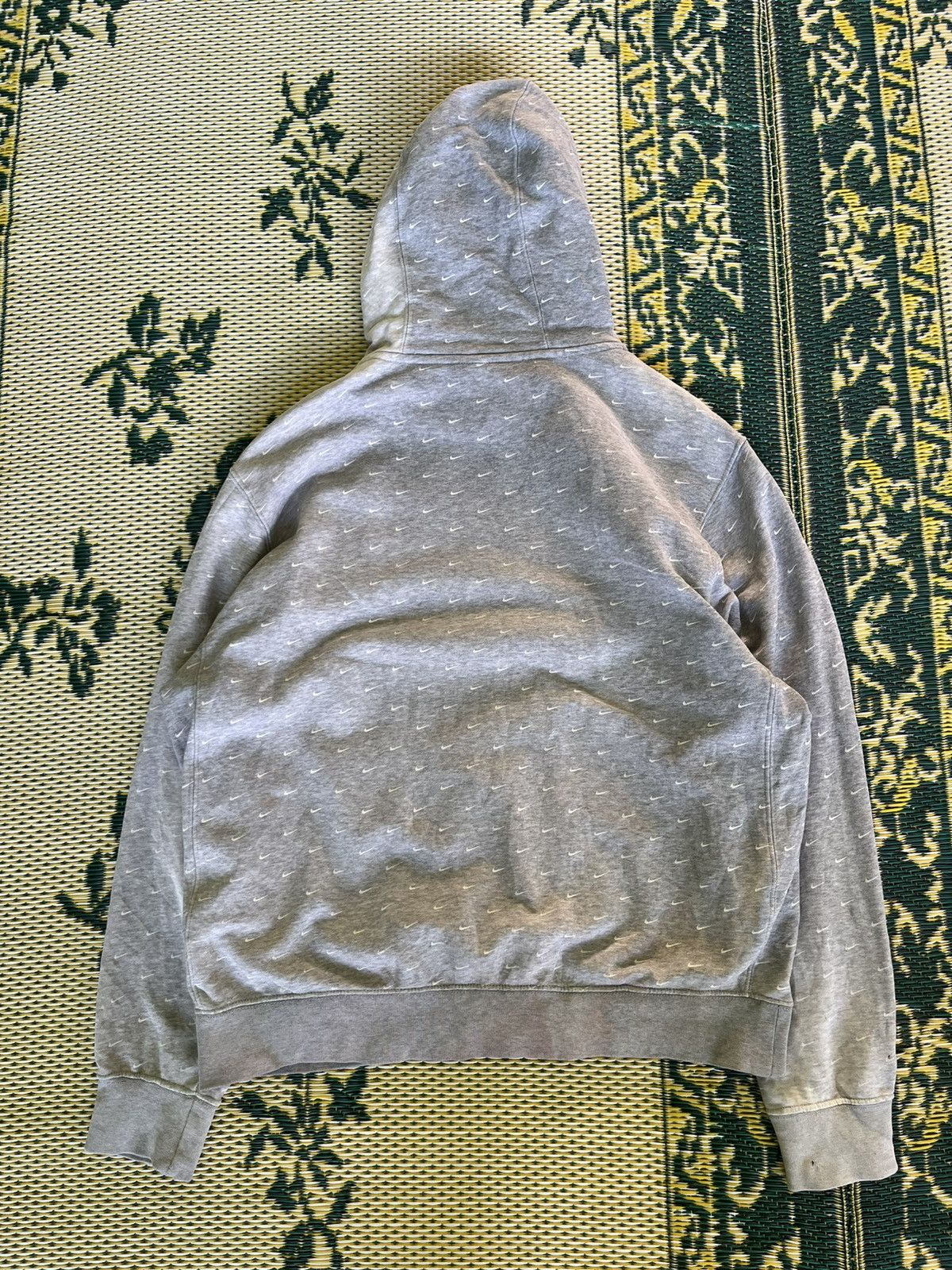 Nike Nike Mini Swoosh All Over Print Distressed Hoodie Size US L / EU 52-54 / 3 - 10 Thumbnail