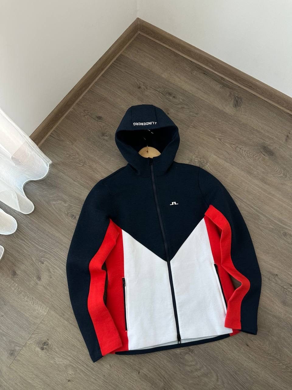 J.Lindeberg × Vintage Vintage J.Lindeberg Full Zip Crystal Hoodie Size M / US 6-8 / IT 42-44 - 21 Thumbnail