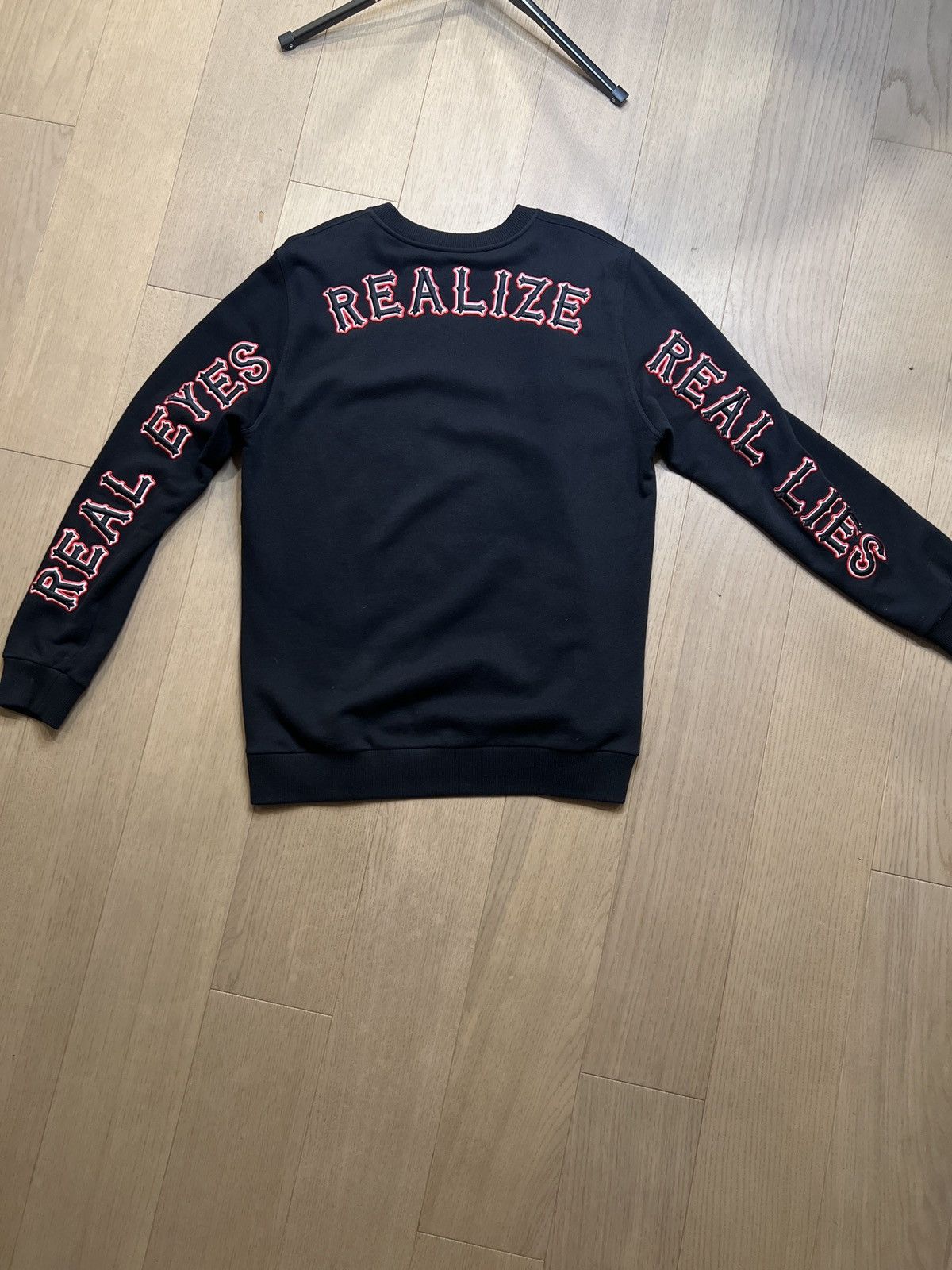 Givenchy Givenchy Illuminati real eyes realize pullover sweater M Size US M / EU 48-50 / 2 - 1 Thumbnail