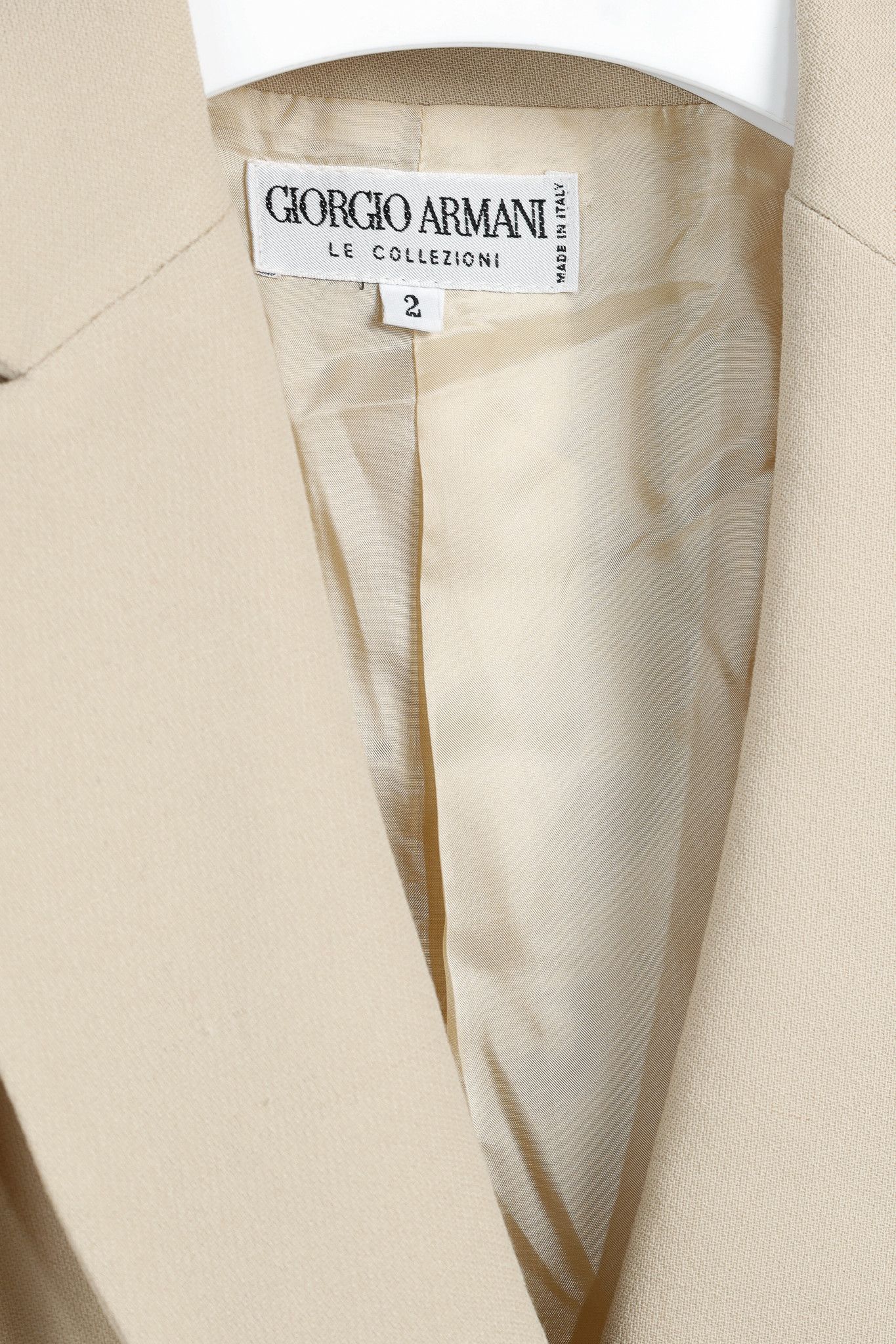 Giorgio Armani Giorgio Armani Vintage Minimalist Beige Wool Blazer Size XS / US 0-2 / IT 36-38 - 4 Thumbnail