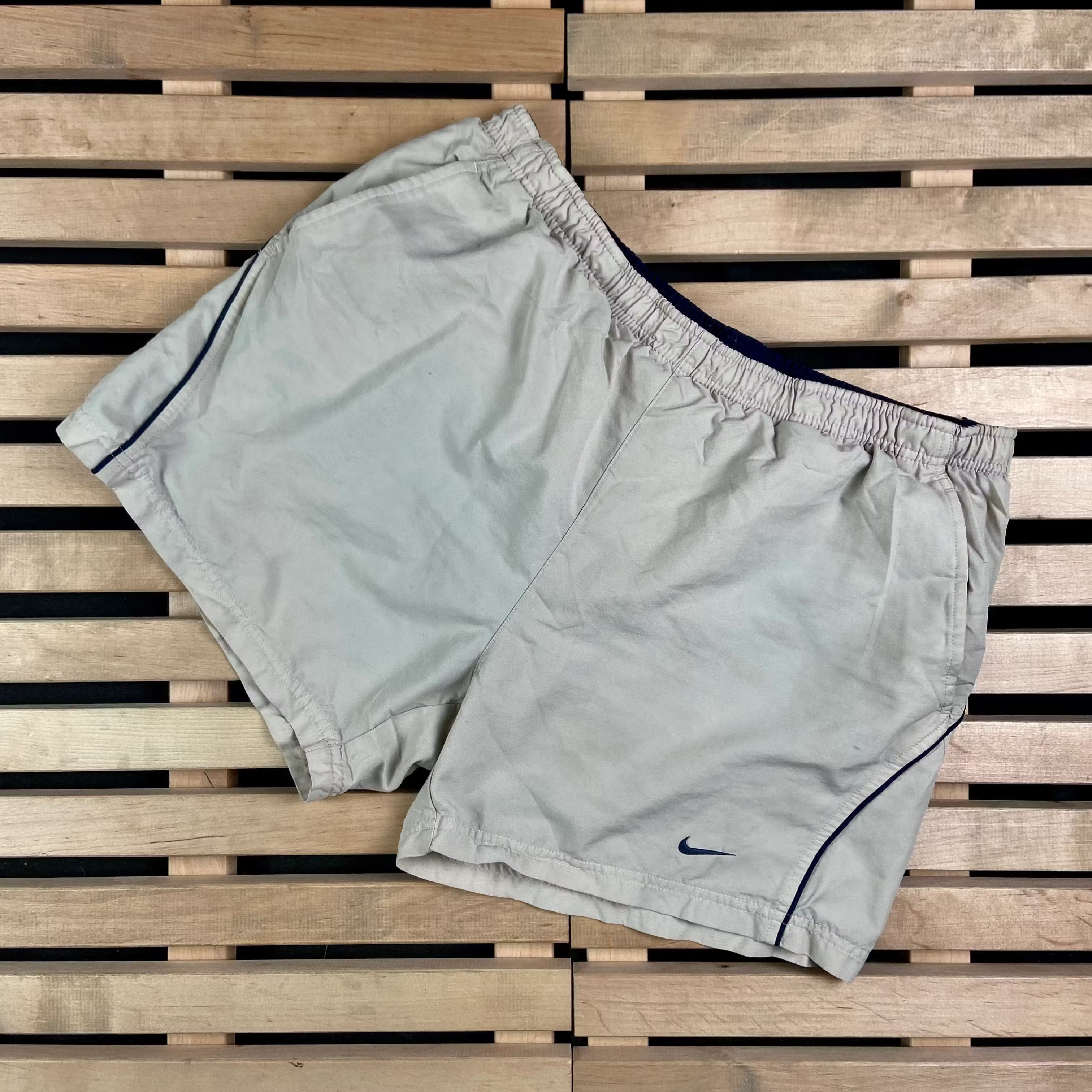 Nike × Vintage Mens Shorts Nike Vintage Size L Size US 34 / EU 50 - 1 Thumbnail