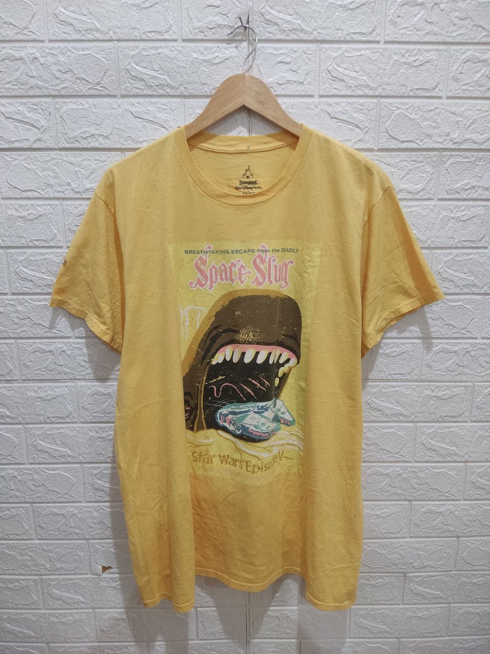 Star Wars WALL DISNEY x STARWARS Space Slug Episode V Graphic Tee Size US XL / EU 56 / 4 - 1 Thumbnail