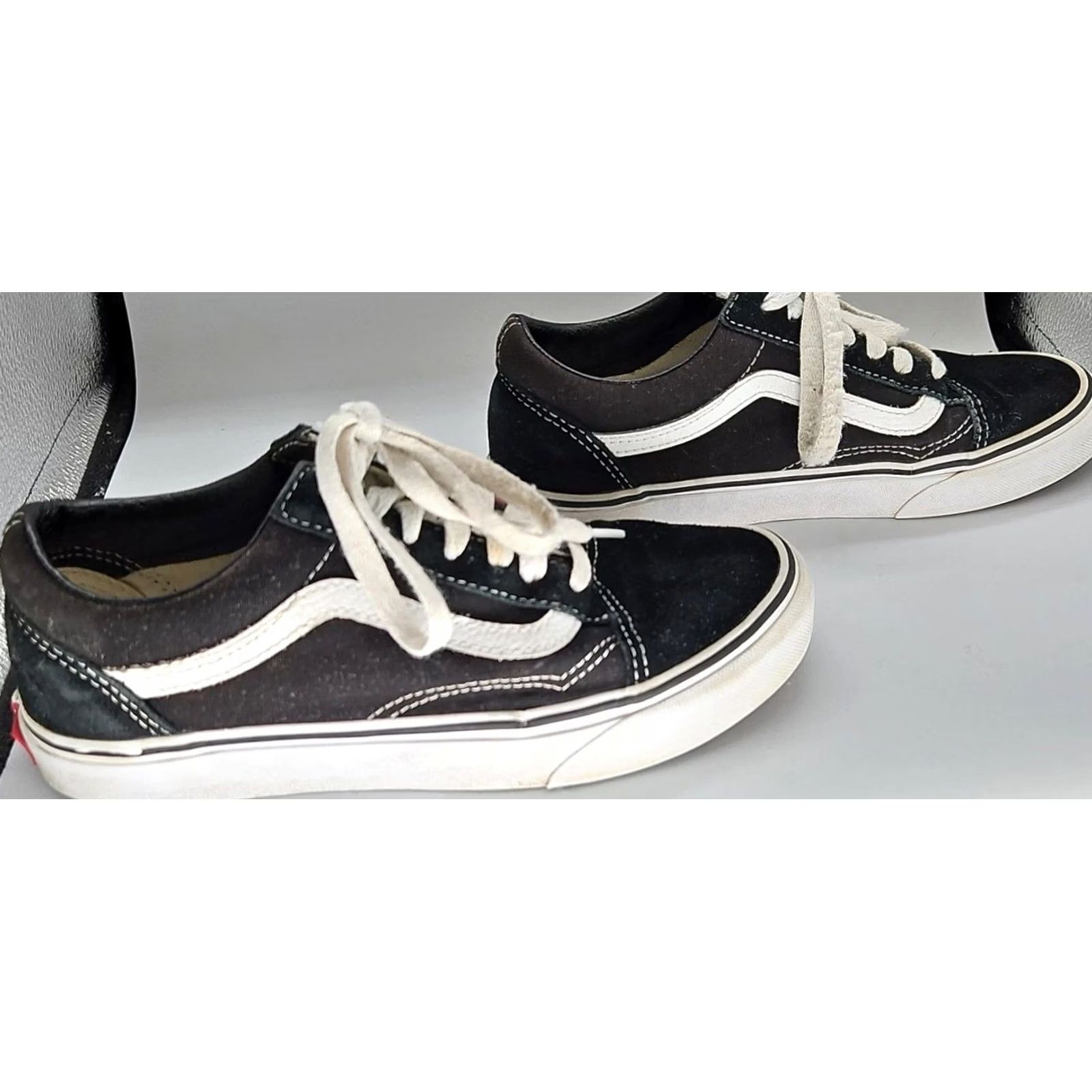 Vans VANS Old Skool White Black Skate Shoes Womens 6.5 Mens 5 Low Top Classic Shoes Size S / US 4 / IT 40 - 6 Thumbnail