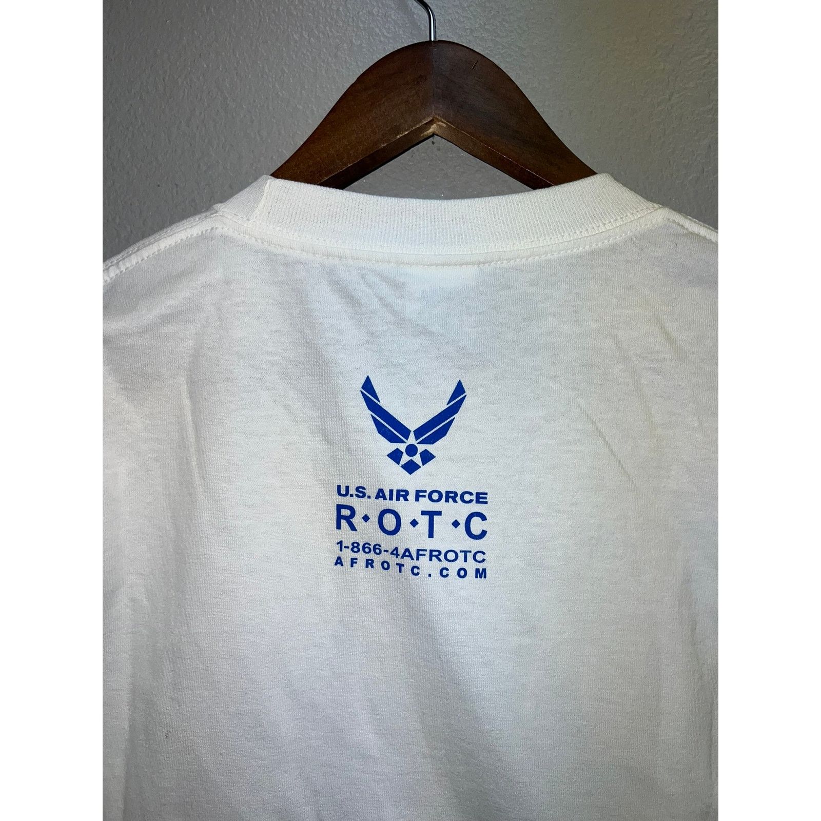 Vintage Vintage USAF ROTC Shirt United States Air Force Tee VTG L Size US L / EU 52-54 / 3 - 6 Thumbnail