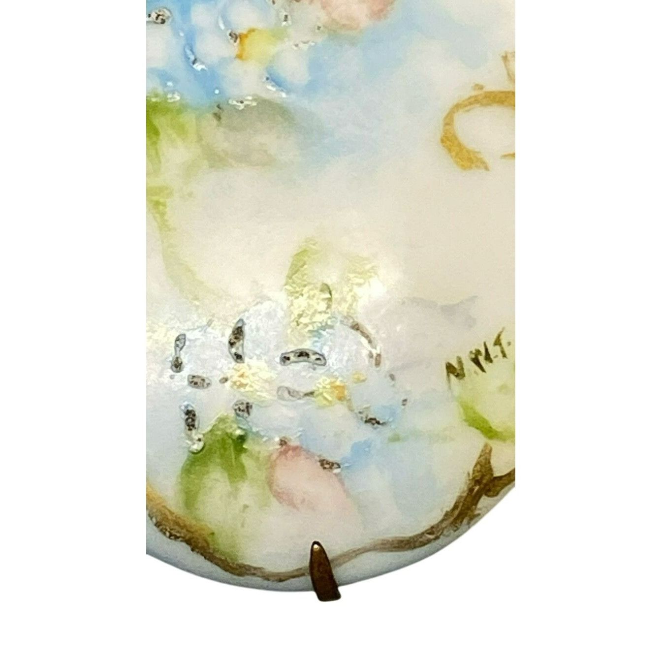 Other Antique Porcelain Over Brass Forget Me Not Brooch With Hand- Size ONE SIZE - 4 Thumbnail