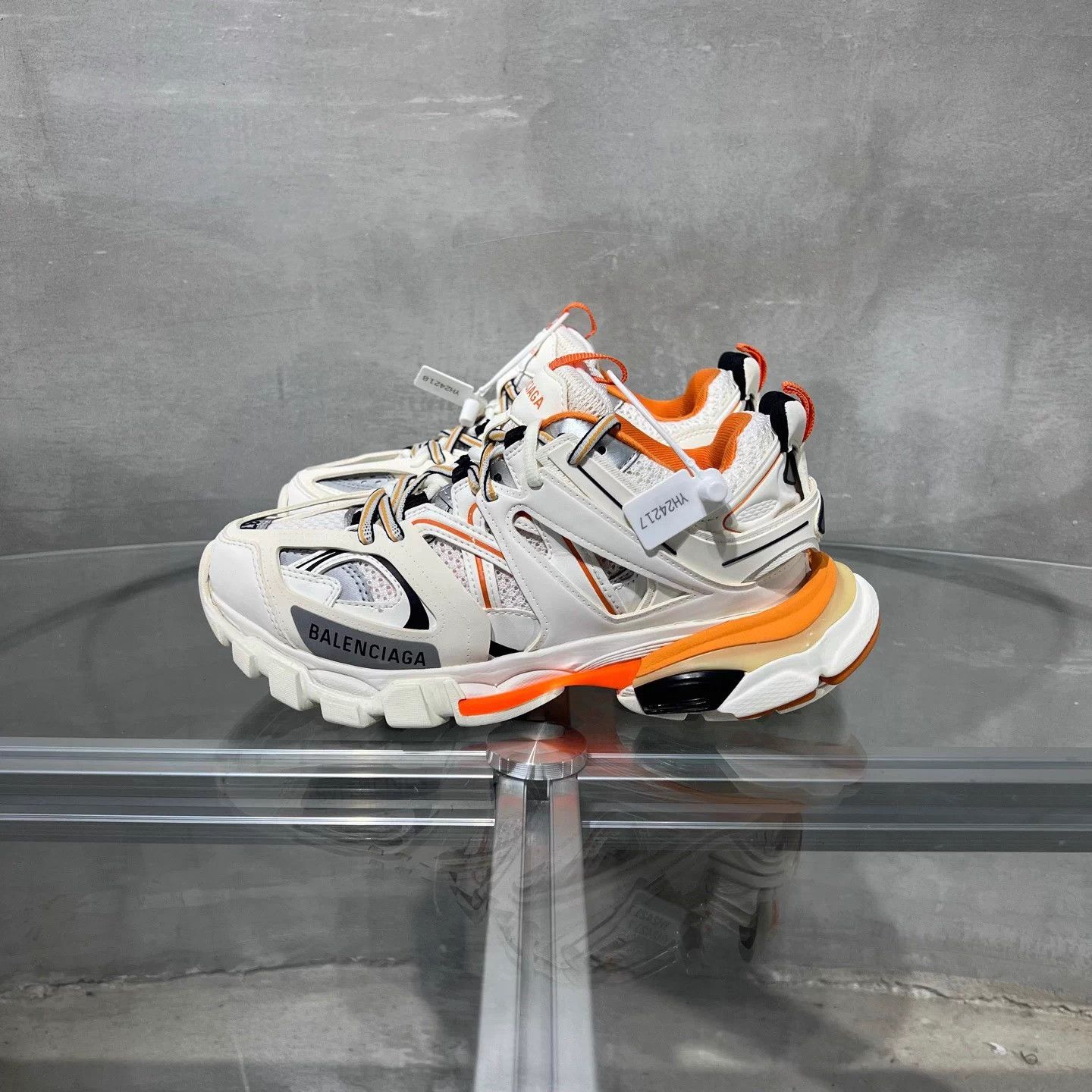 Balenciaga BLCG White Orange Dad Shoe 37 EU Size US 6 / IT 36 - 3 Thumbnail