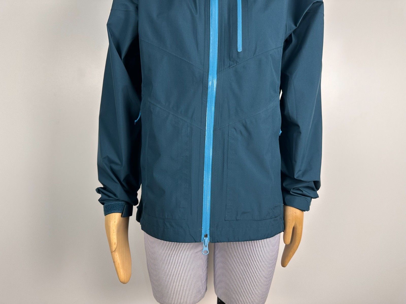 Outdoor Research Outdoor Research Foray Gore-Tex Jacket Waterproof Blue Sz S Size S / US 4 / IT 40 - 4 Thumbnail