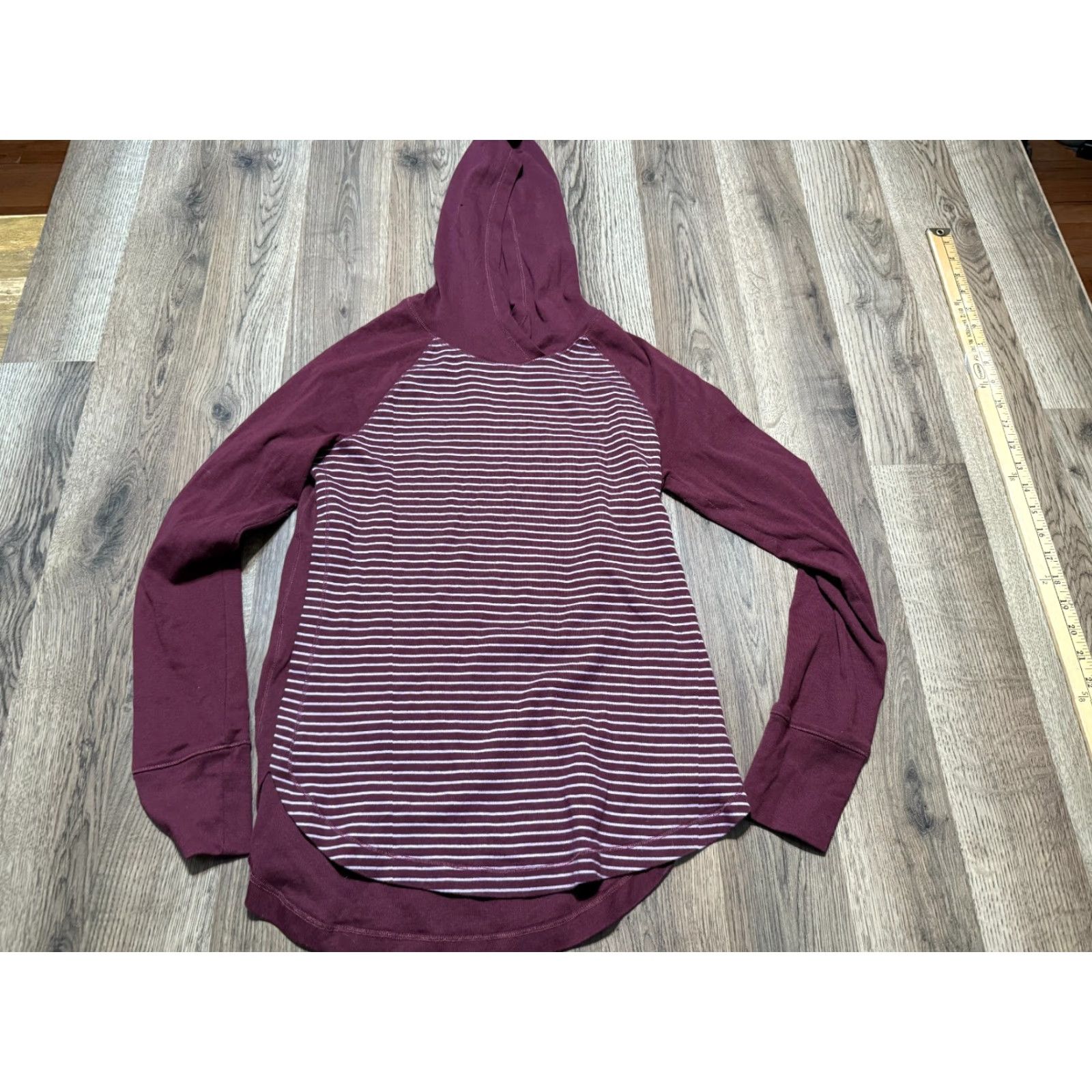 Eddie Bauer Eddie Bauer Shirt Women's Size Small Red White Striped Long Sleeve Shirt Size S / US 4 / IT 40 - 2 Thumbnail