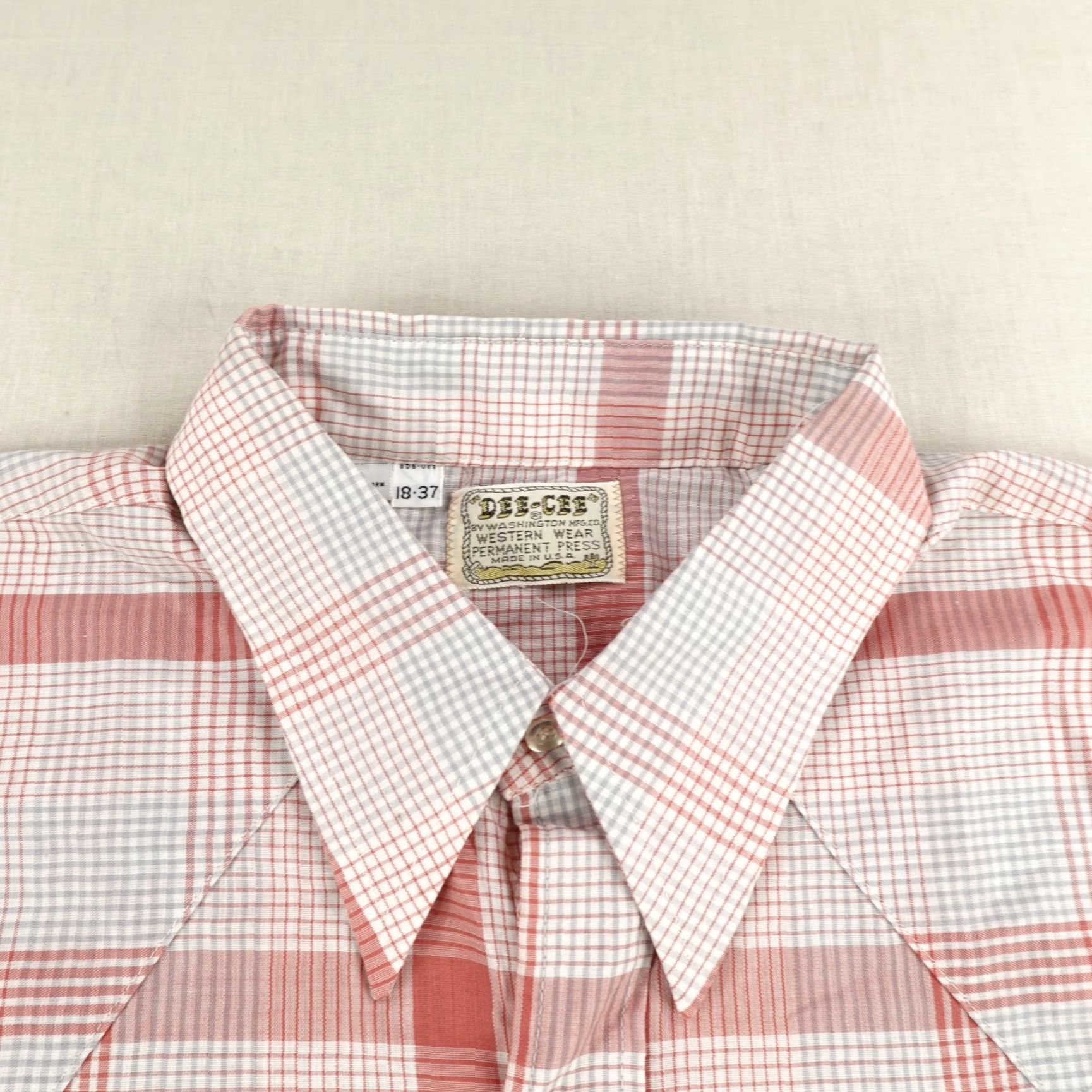 Vintage Vintage Dee Cee Western Shirt Mens 18 2XL Red Plaid Pearl Snap Long Tail USA 70s Size US XXL / EU 58 / 5 - 2 Thumbnail
