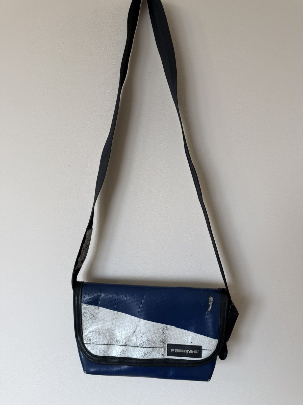 Freitag Freitag Recycled Crossbody Messenger Blue/White Bag Size ONE SIZE - 3 Thumbnail