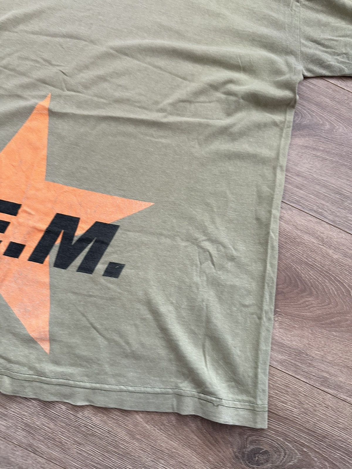 Band Tees 🔥VINTAGE R.E.M 1995 MONSTER TOUR DISTRESSED T-SHIRT🔥 Size US XL / EU 56 / 4 - 15 Thumbnail