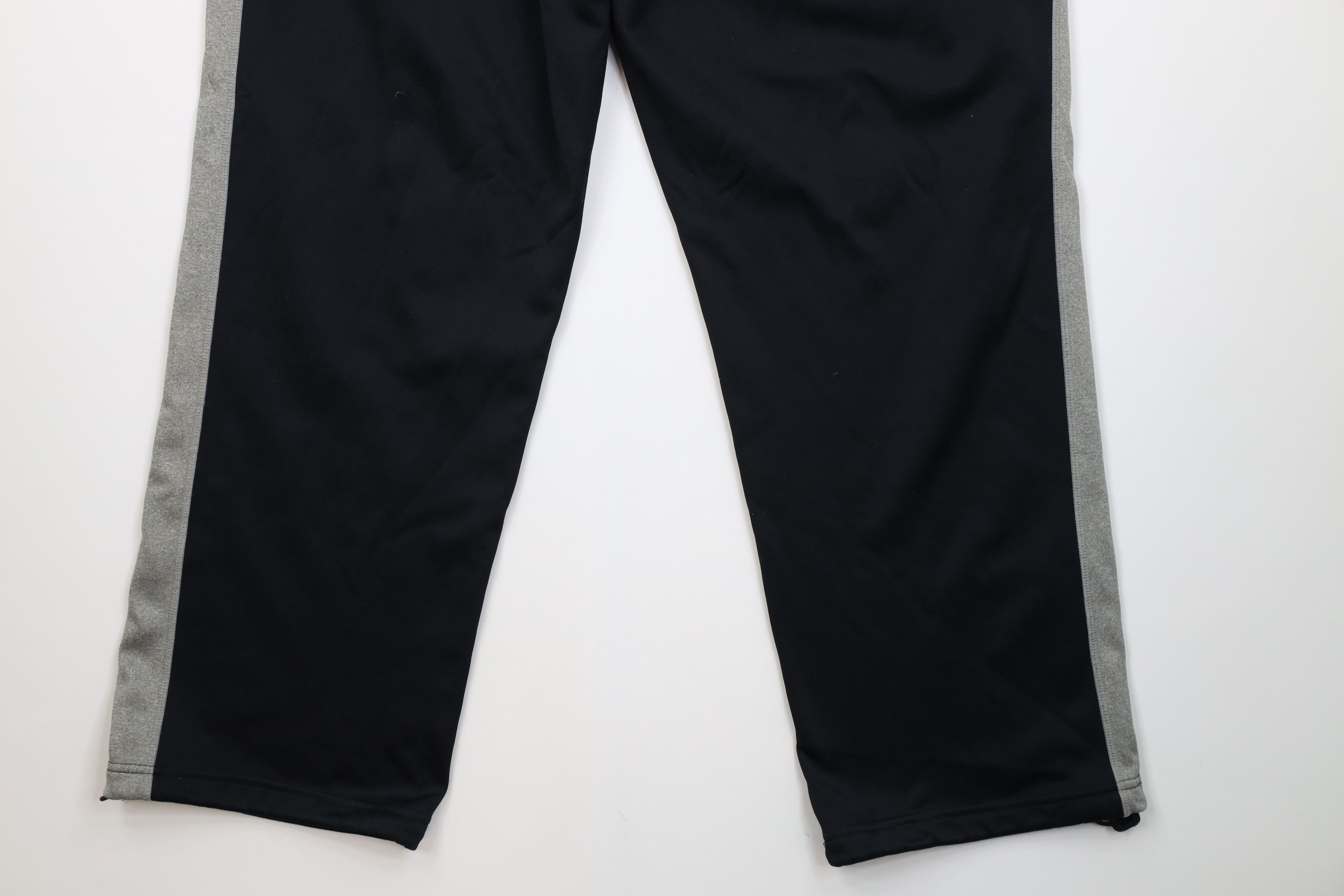 Nike Vintage Y2K Nike Therma Fit Mini Swoosh Wide Leg Sweatpants Size US 38 / EU 54 - 14 Thumbnail