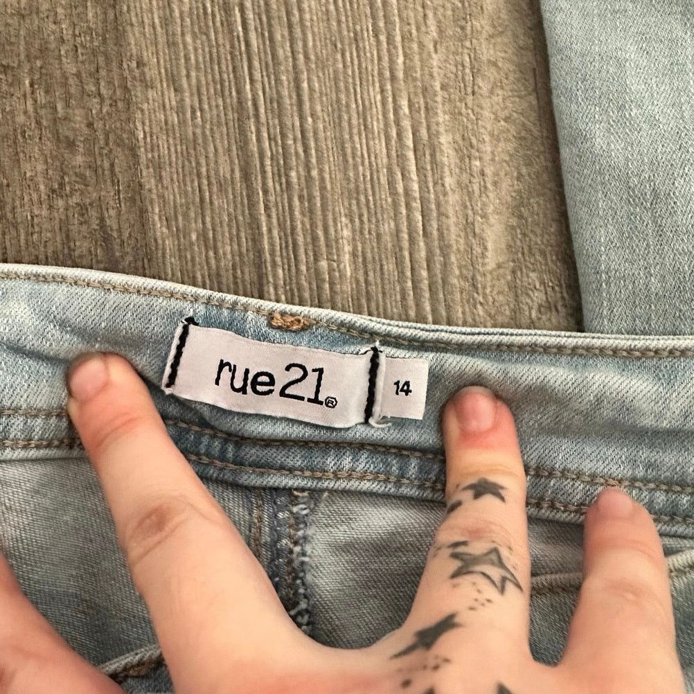 rue21 rue 21 light blue bell bottom high waisted jeans Size 36" / US 14 / IT 50 - 3 Thumbnail