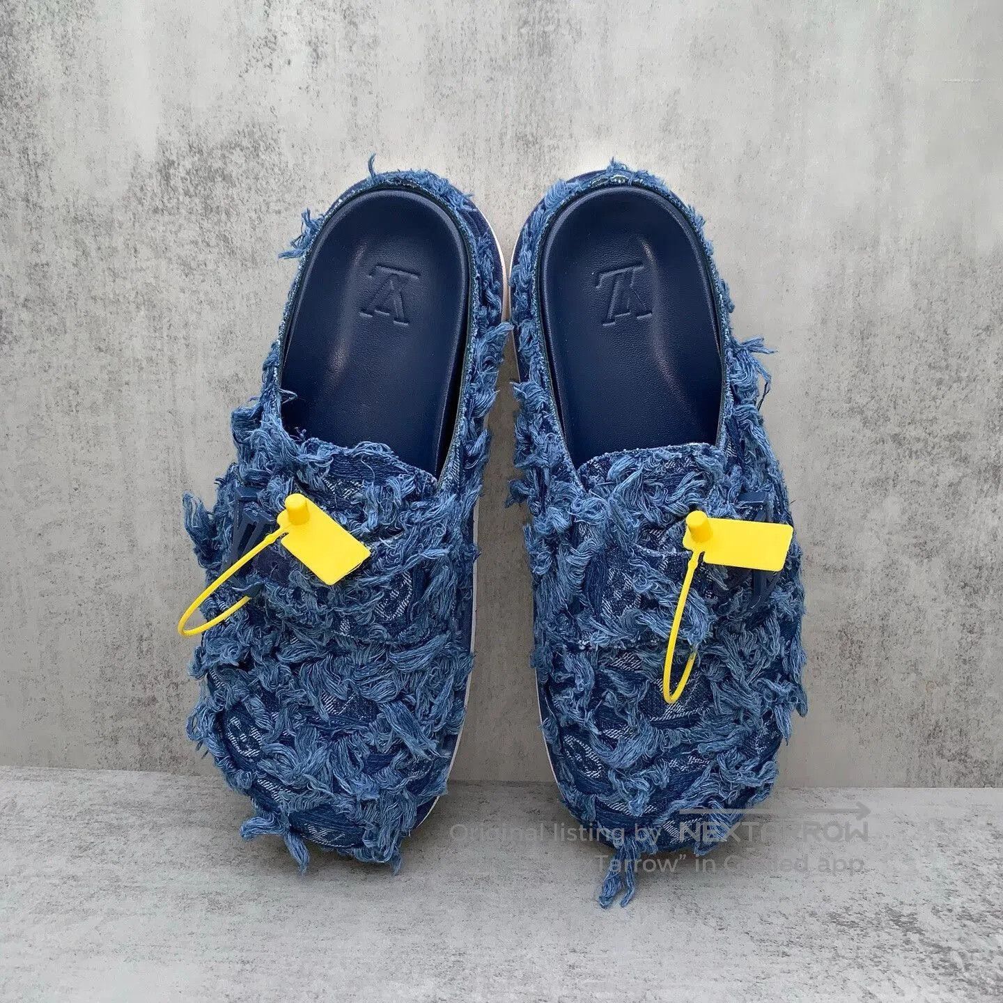 Louis Vuitton lv blue printed slide sandals size 41. Size US 9 / EU 42 - 6 Thumbnail