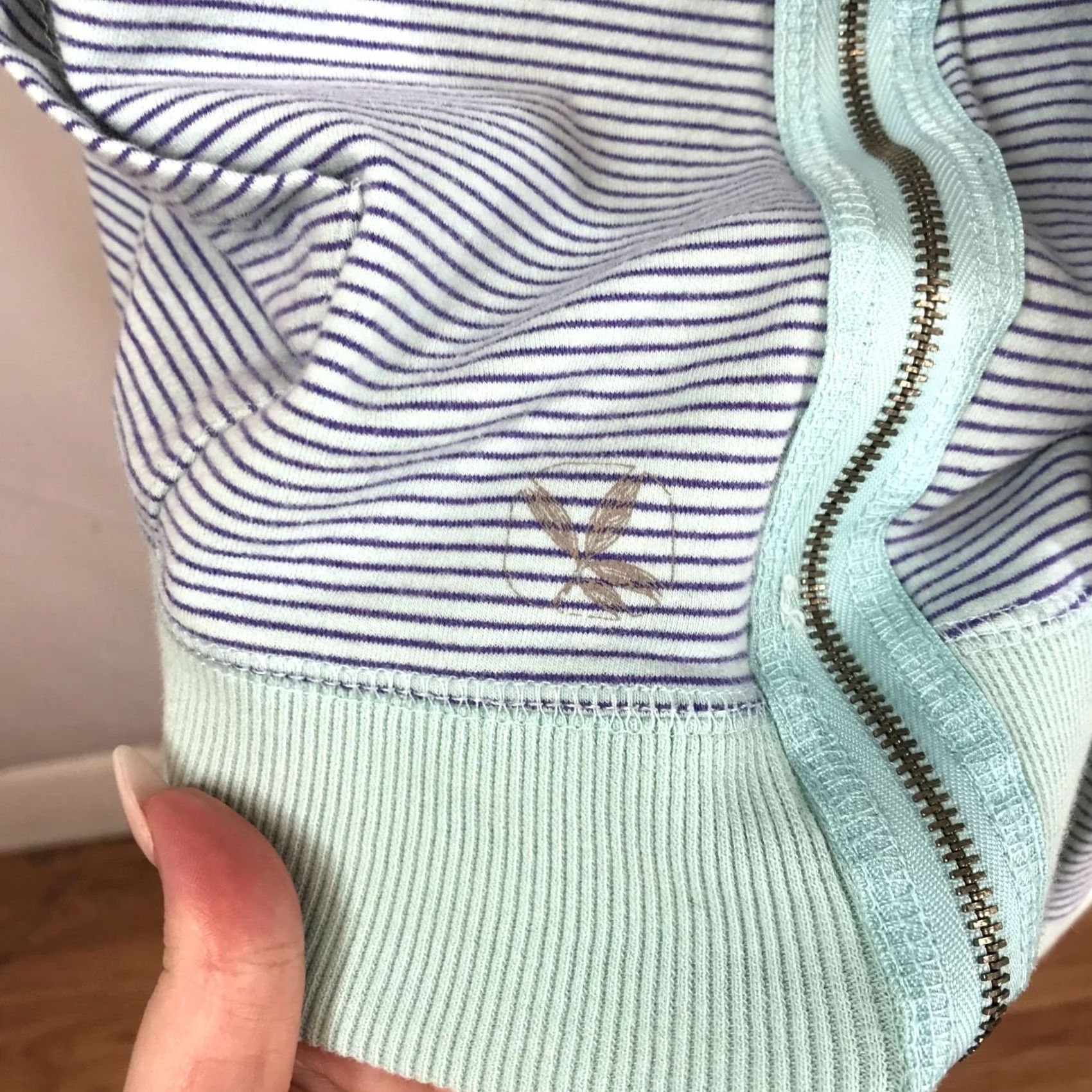Vintage CARVE DESIGN Womens Large GREEN/PURPLE STRIPE LONG SLEEVE POUCH TOP Size L / US 10 / IT 46 - 7 Thumbnail