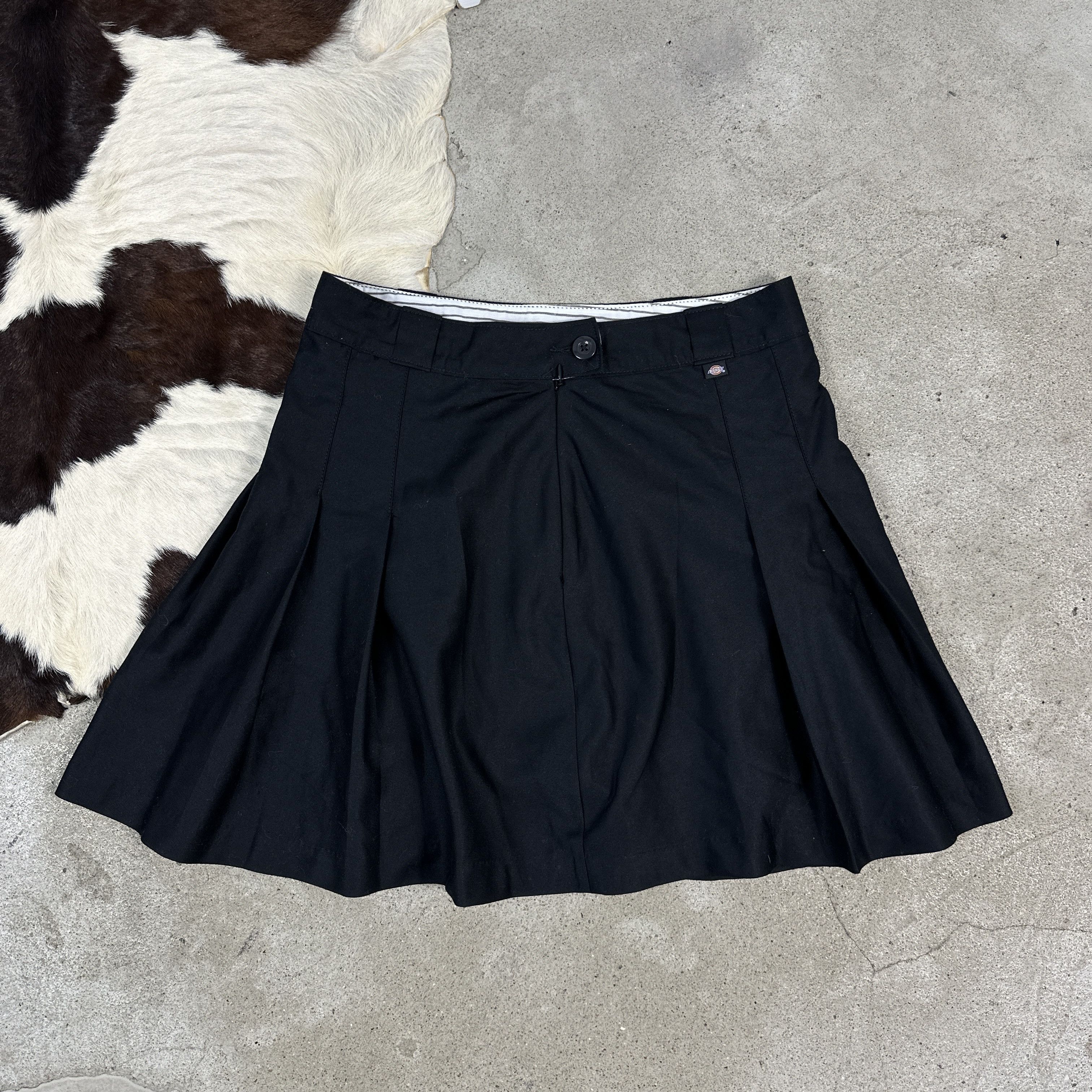 Dickies × Vintage Vintage Avant Garde Opium Grunge Y2K Tennis Dickies Skirt Size 28" / US 6 / IT 42 - 2 Thumbnail