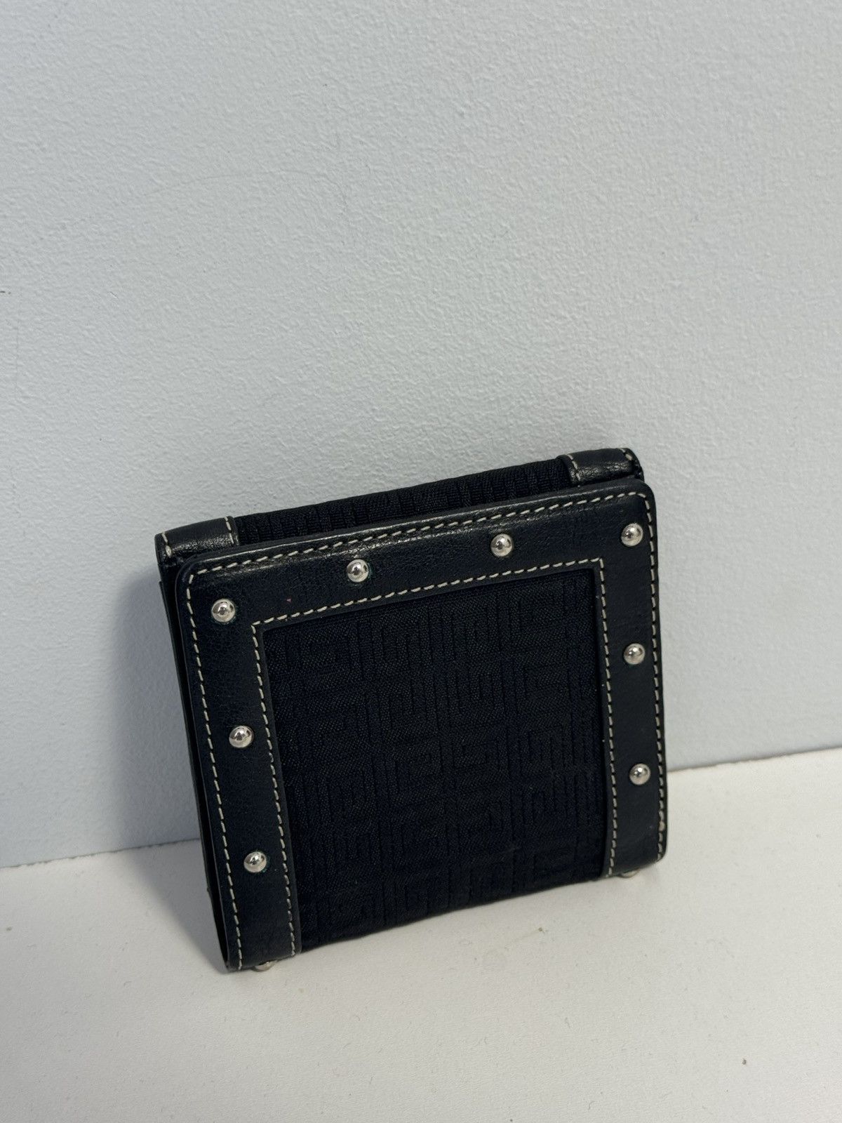Givenchy Auth Givenchy Vintage Leather Compact Wallet Preowned Black Size ONE SIZE - 9 Thumbnail